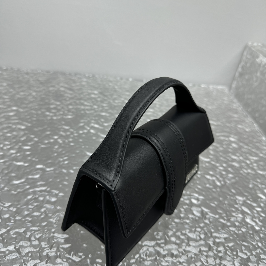 Jacquemus Le Bambino Leather Tote Bag | Black