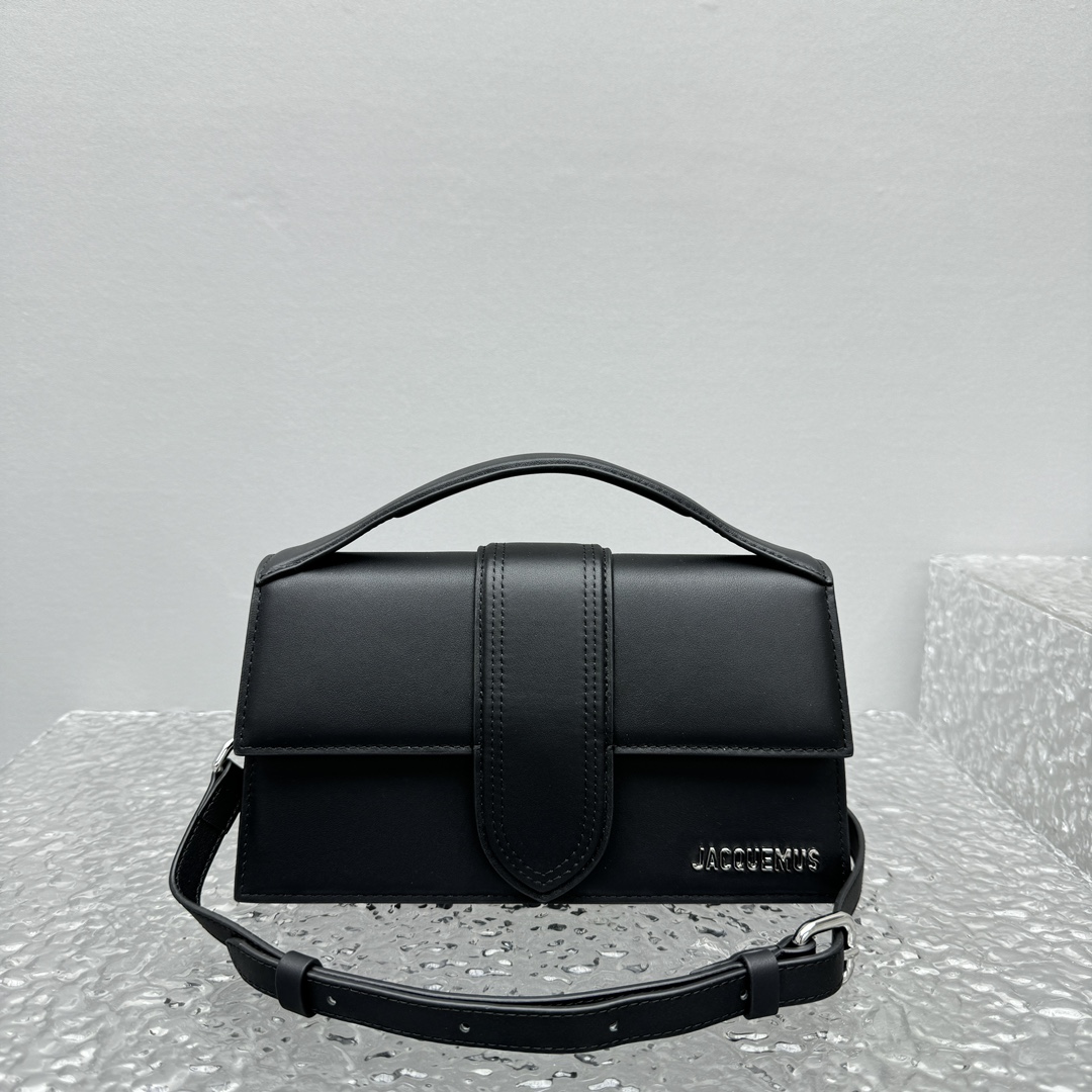 JACQUEMUS Smooth Calfskin Le Bambino Black 1679157