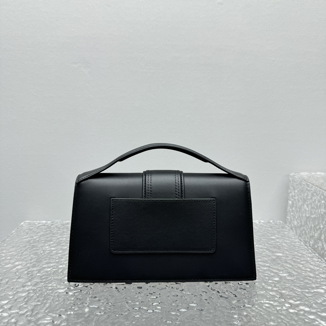 JACQUEMUS Smooth Calfskin Le Bambino Black 1679157