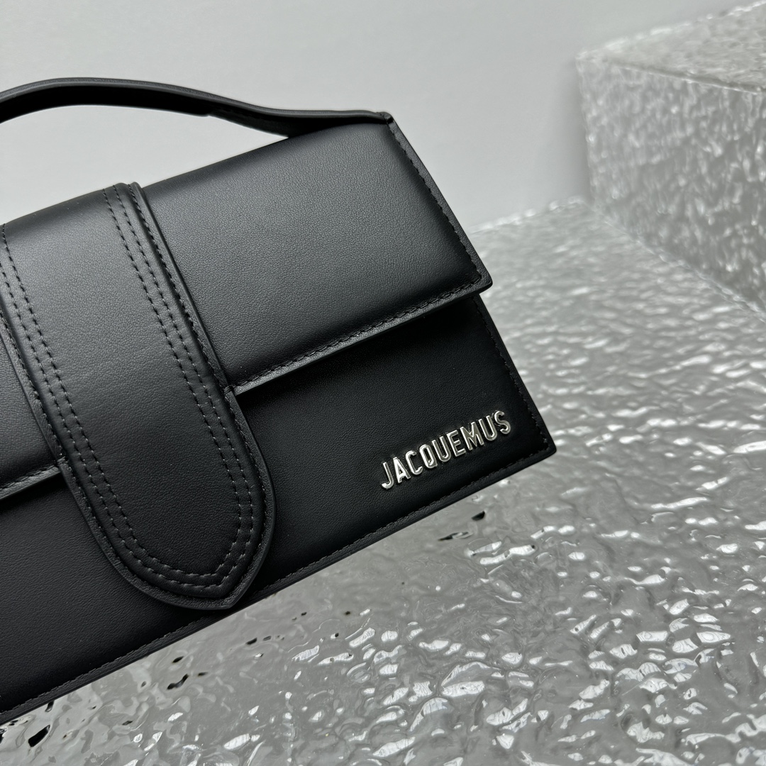 JACQUEMUS Smooth Calfskin Le Bambino Black 1679157