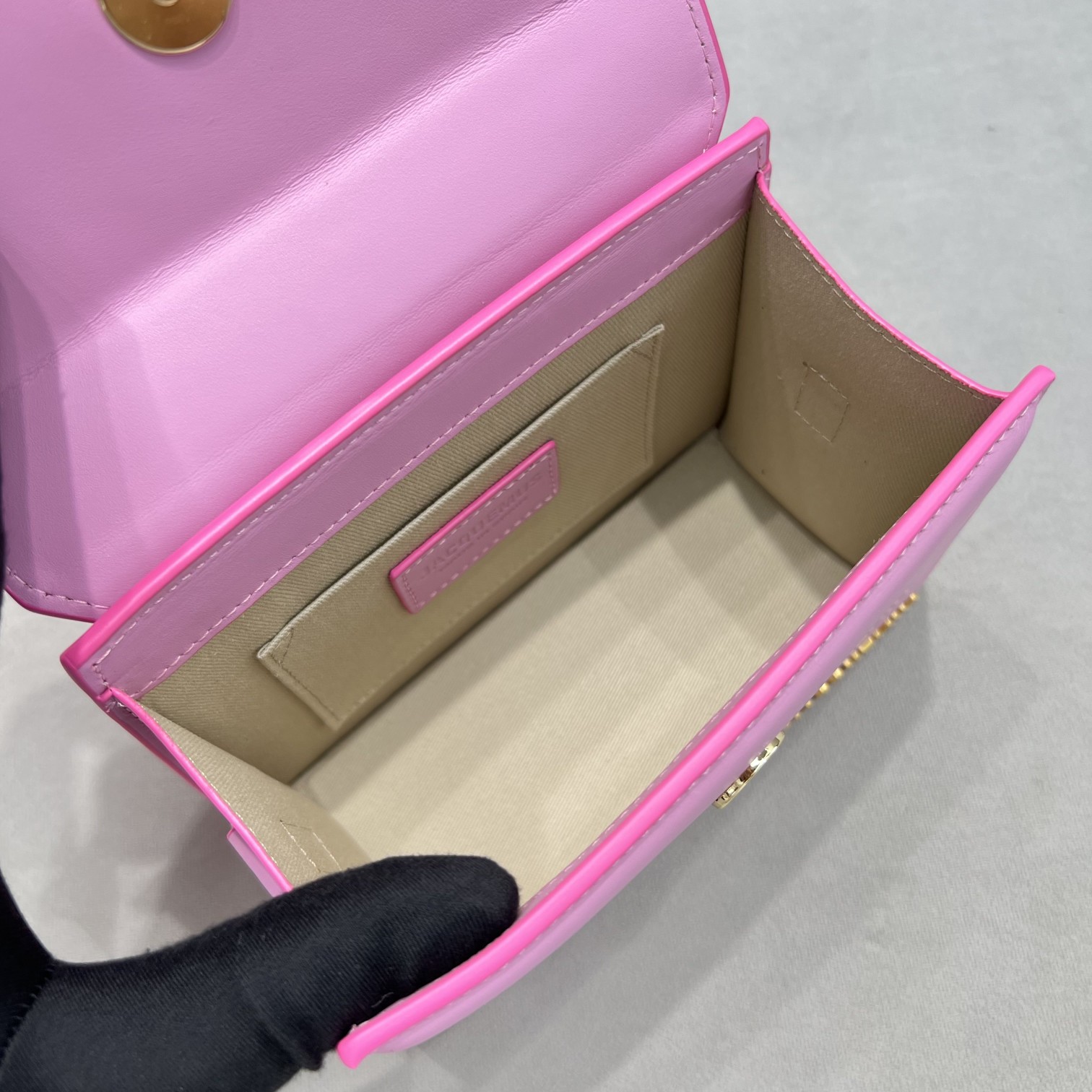 Jacquemus Le Chiquito Moyen Light Pink – Jacquemus 01079