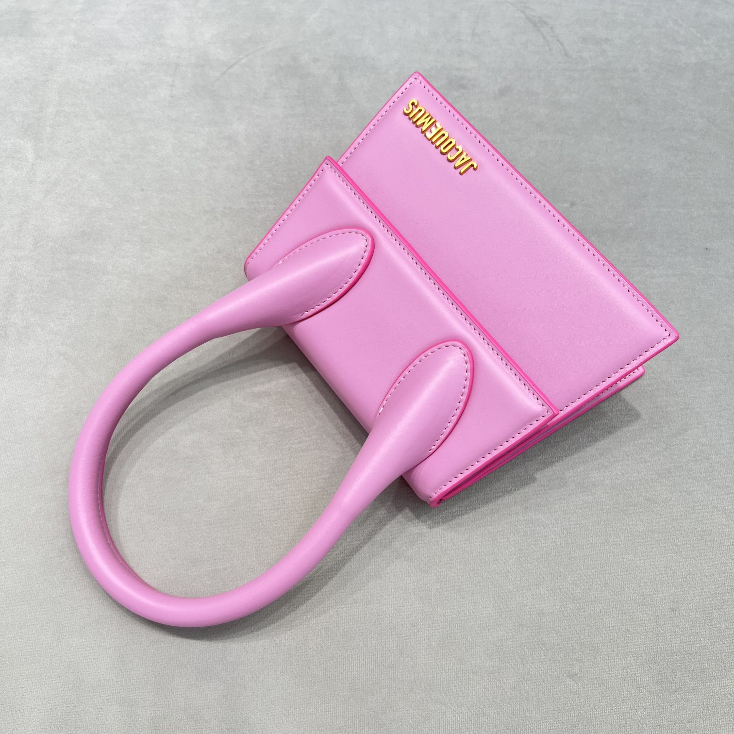 Jacquemus Le Chiquito Moyen Light Pink – Jacquemus 01079
