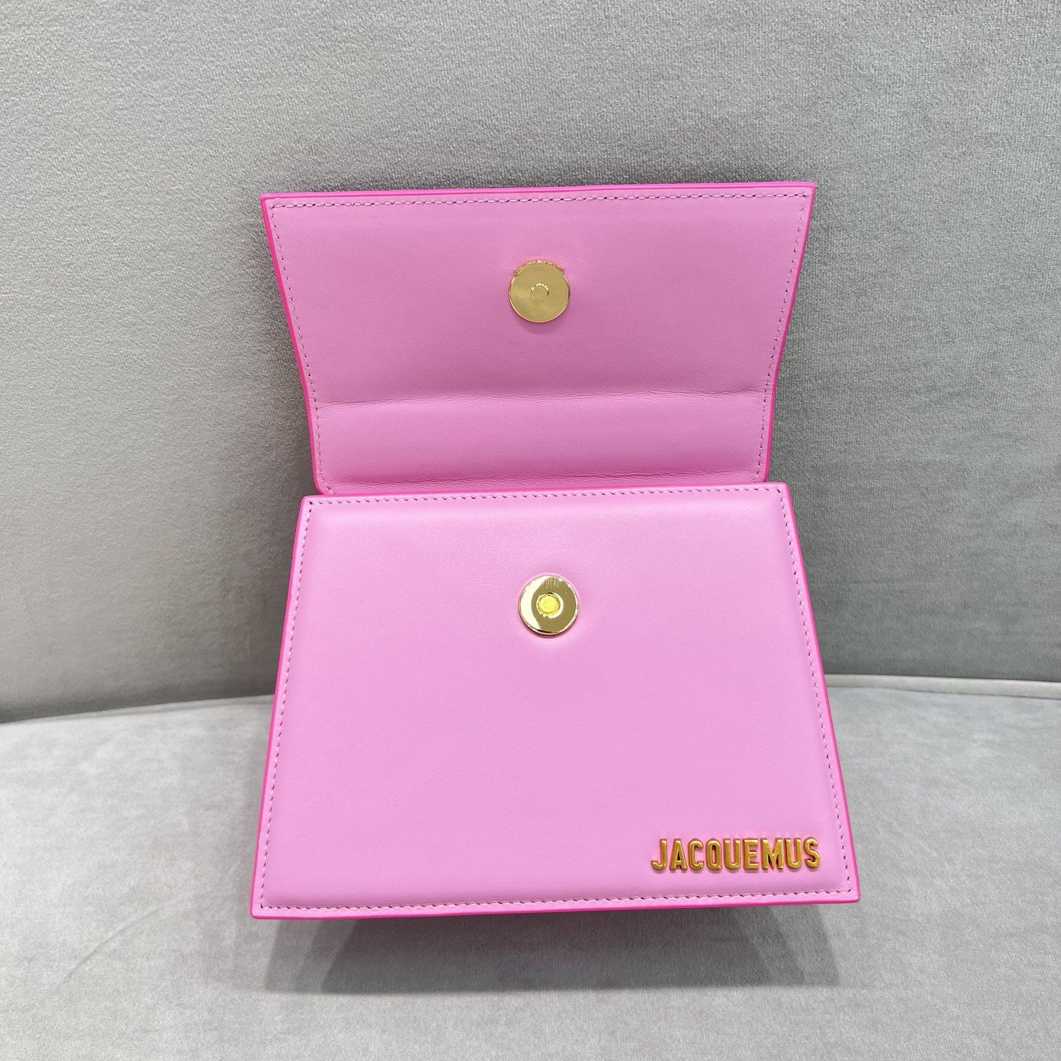 Jacquemus Le Chiquito Moyen Light Pink – Jacquemus 01079