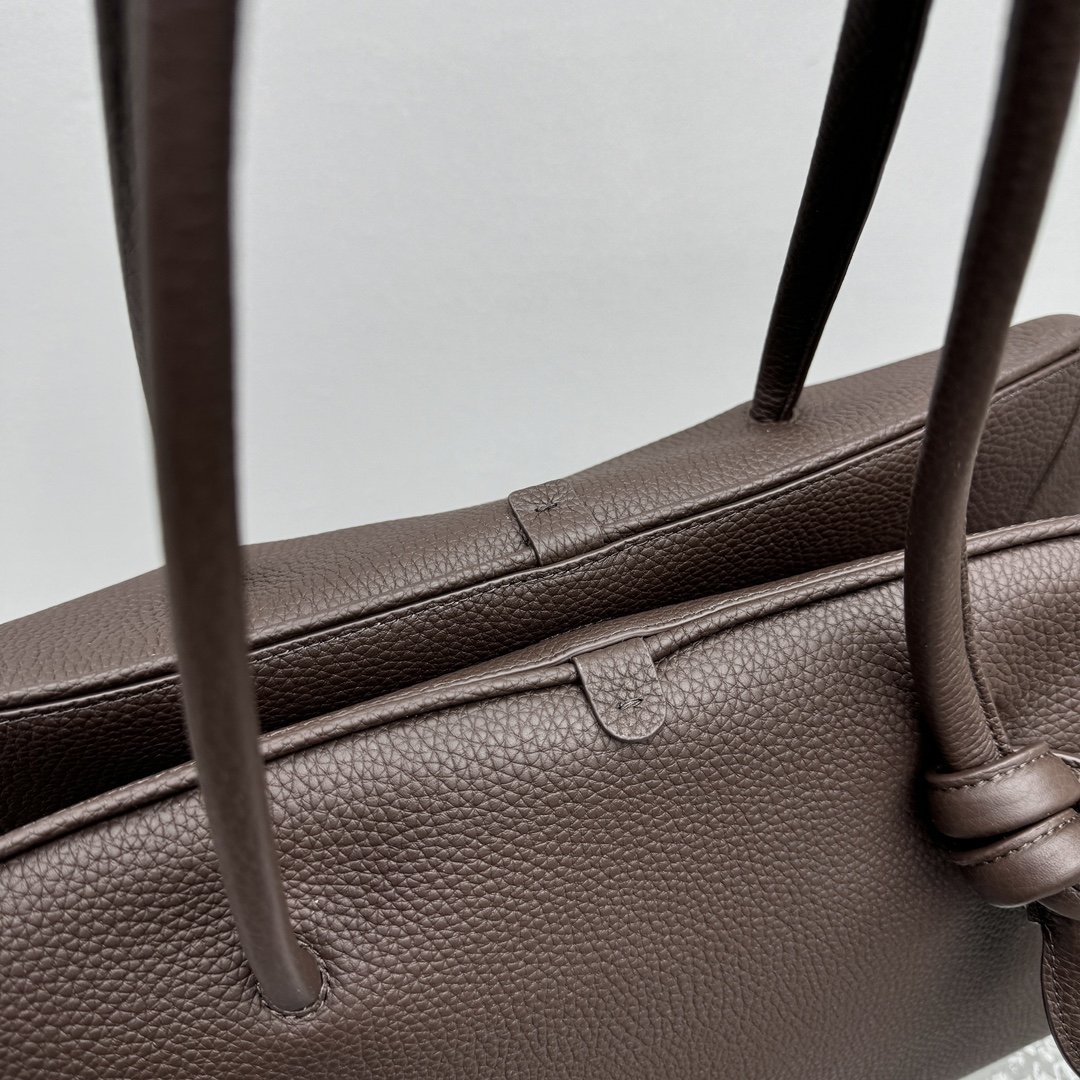 Jacquemus The Large Turismo Tote Bag | Brown
