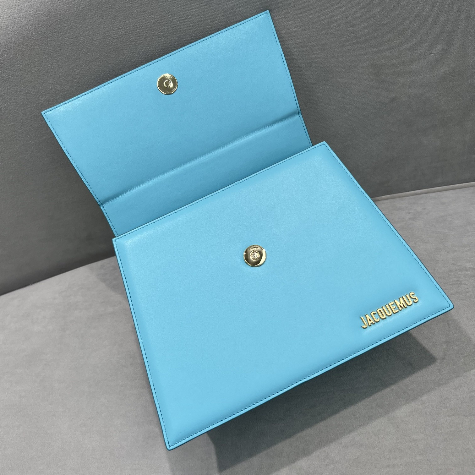 Jacquemus Blue Leather Medium Le Chiquito Top Handle  Jacquemus 01189