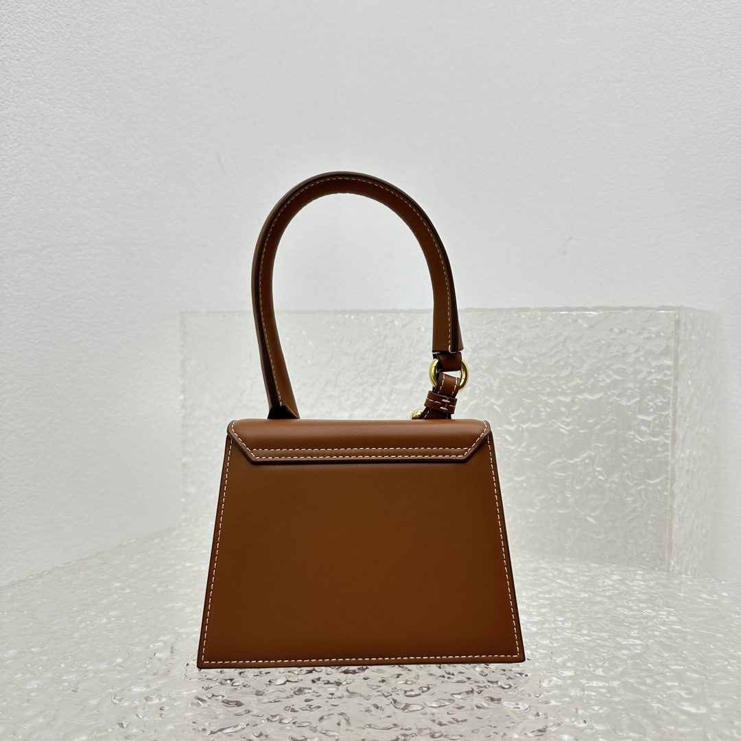 Jacquemus Le Chiquito Moyen Boucle Tote Bag | Brown