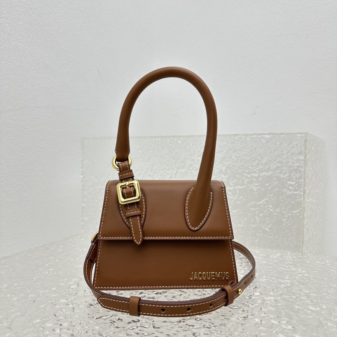 Jacquemus Le Chiquito Moyen Boucle Tote Bag | Brown