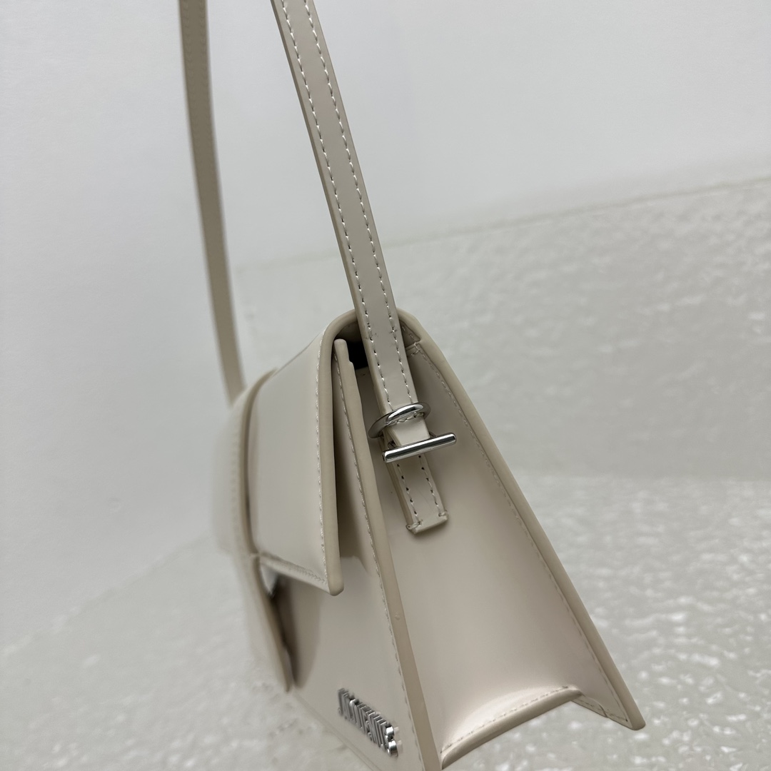 White Jacquemus Le Bambino Long Shoulder Bag Jacquemus 01449