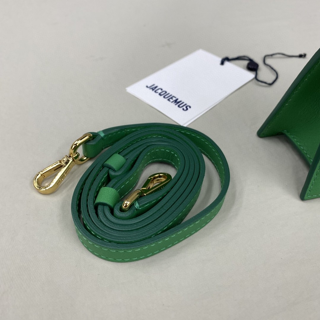 BAG  Jacquemus Le grand Chiquito 'Green' 213BA003-3037-550  Jacquemus 01649