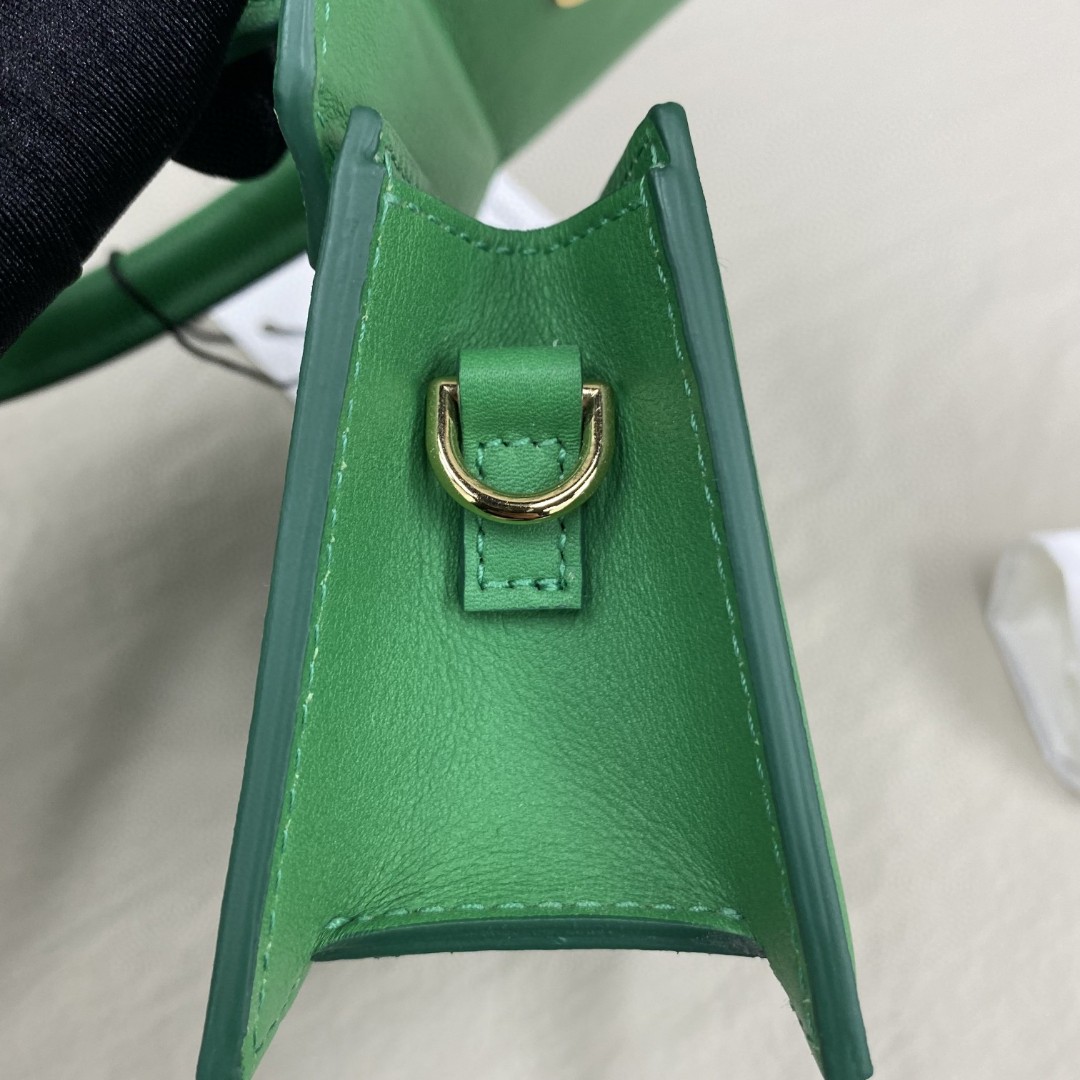 BAG  Jacquemus Le grand Chiquito 'Green' 213BA003-3037-550  Jacquemus 01649