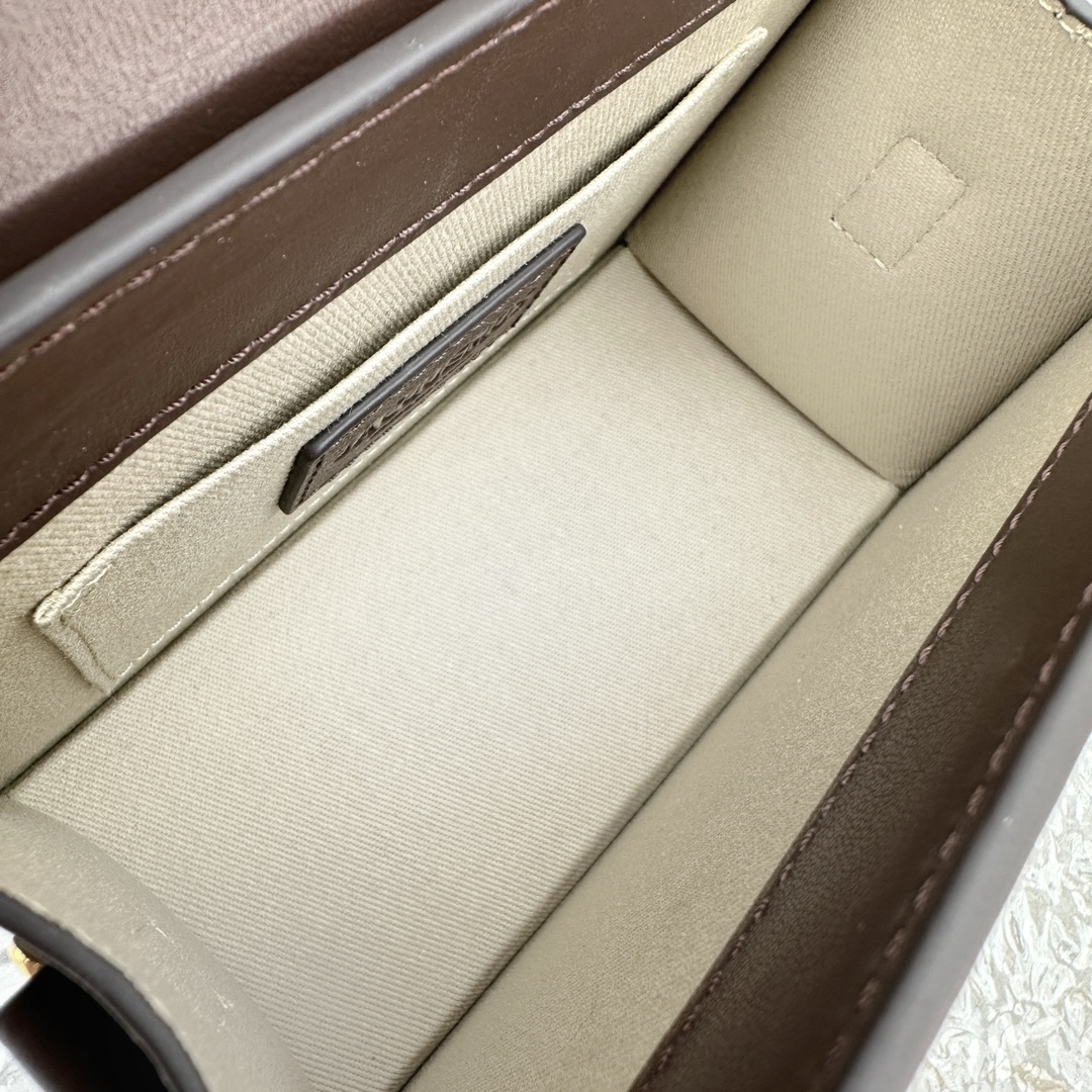 Jacquemus Brown Le Raphia 'Le Chiquito Moyen' Bag