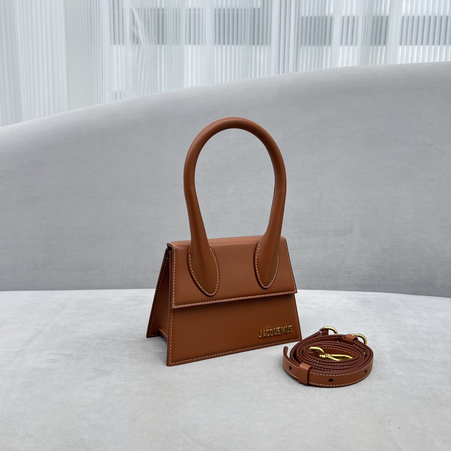 JACQUEMUS Smooth Calfskin Le Chiquito Moyen Light Brown