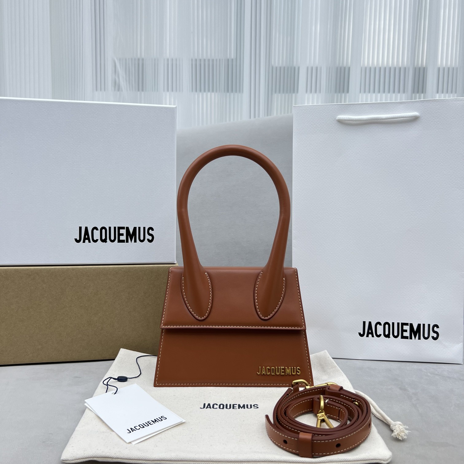 JACQUEMUS Smooth Calfskin Le Chiquito Moyen Light Brown