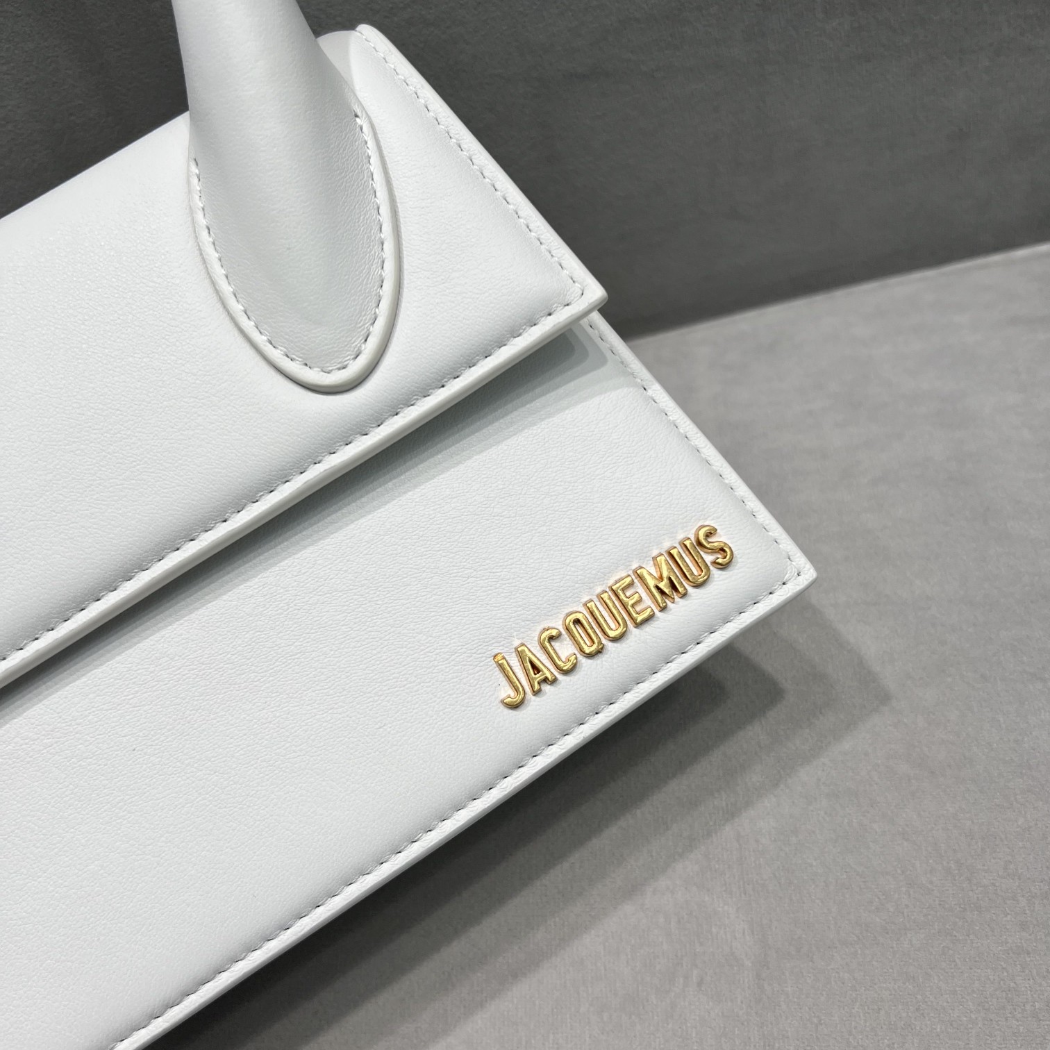 Chiquito leather handbag Jacquemus White in Leather