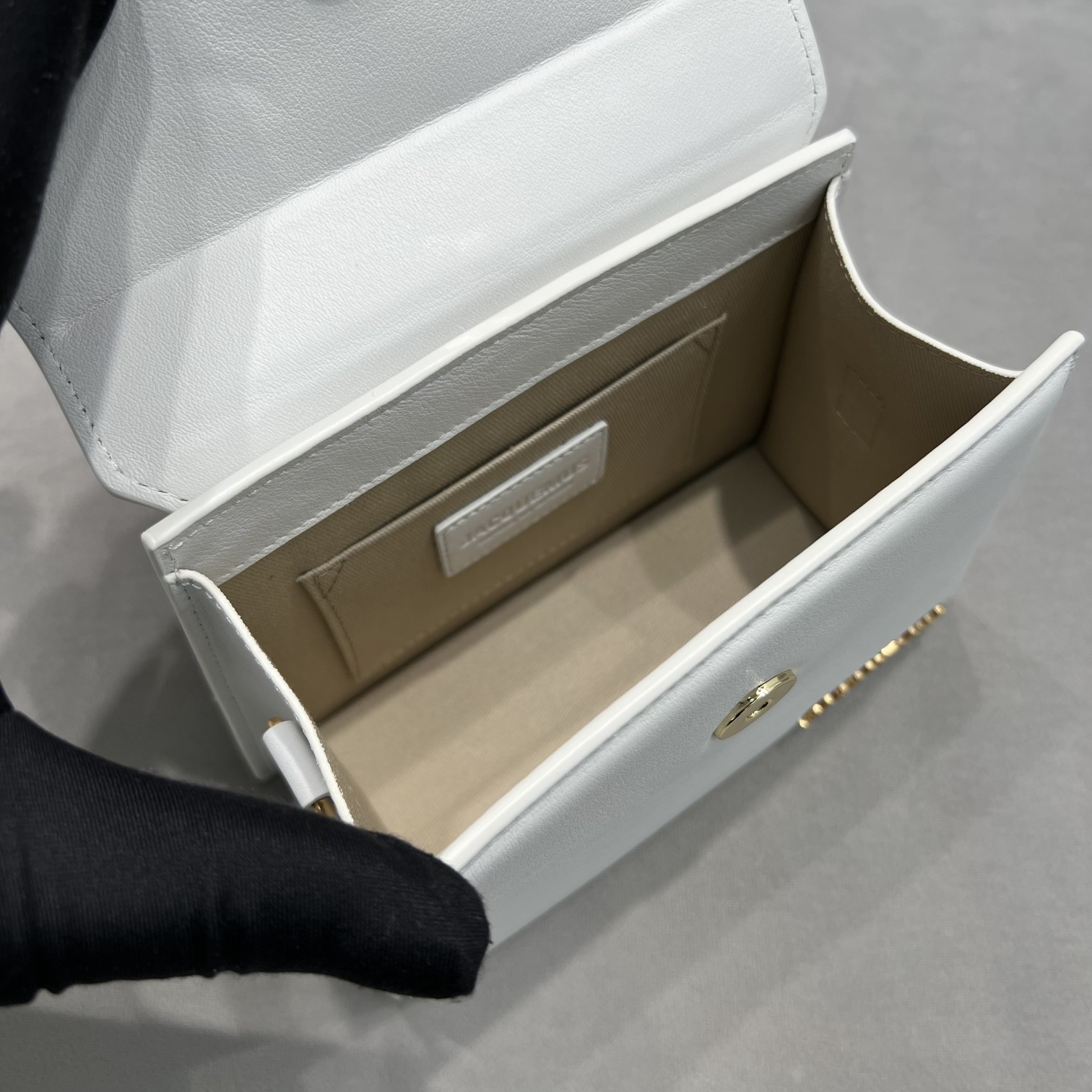 Chiquito leather handbag Jacquemus White in Leather
