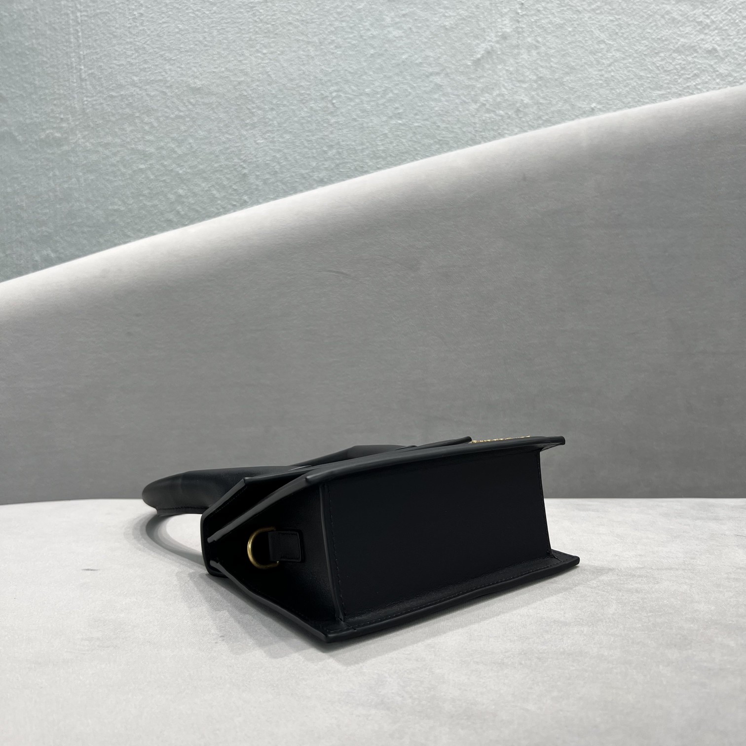 Jacquemus Le Chiquito Moyen Handbag In Black