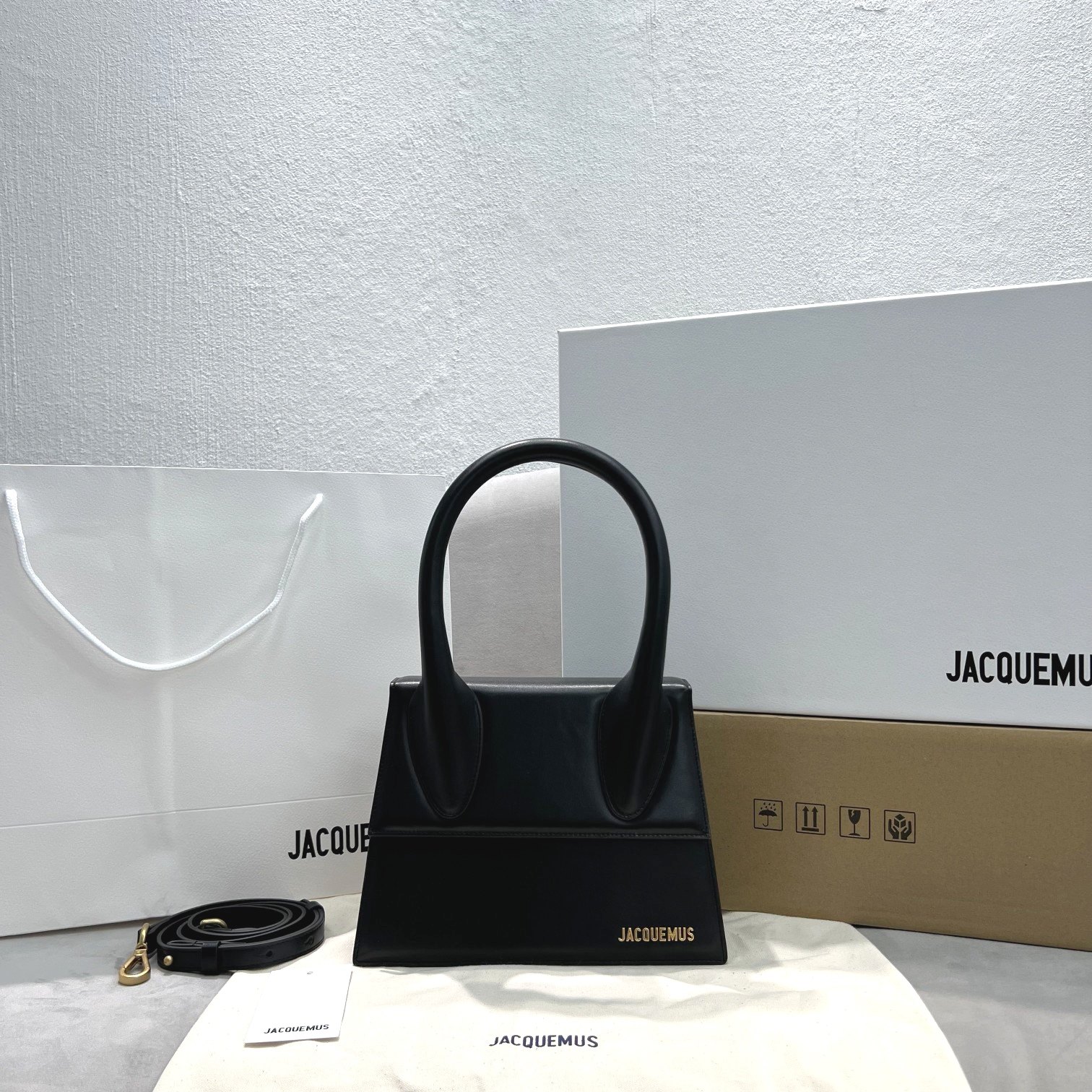Chiquito leather handbag Jacquemus Black in Leather