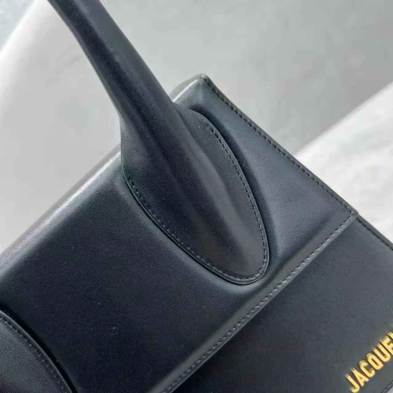 Chiquito leather handbag Jacquemus Black in Leather