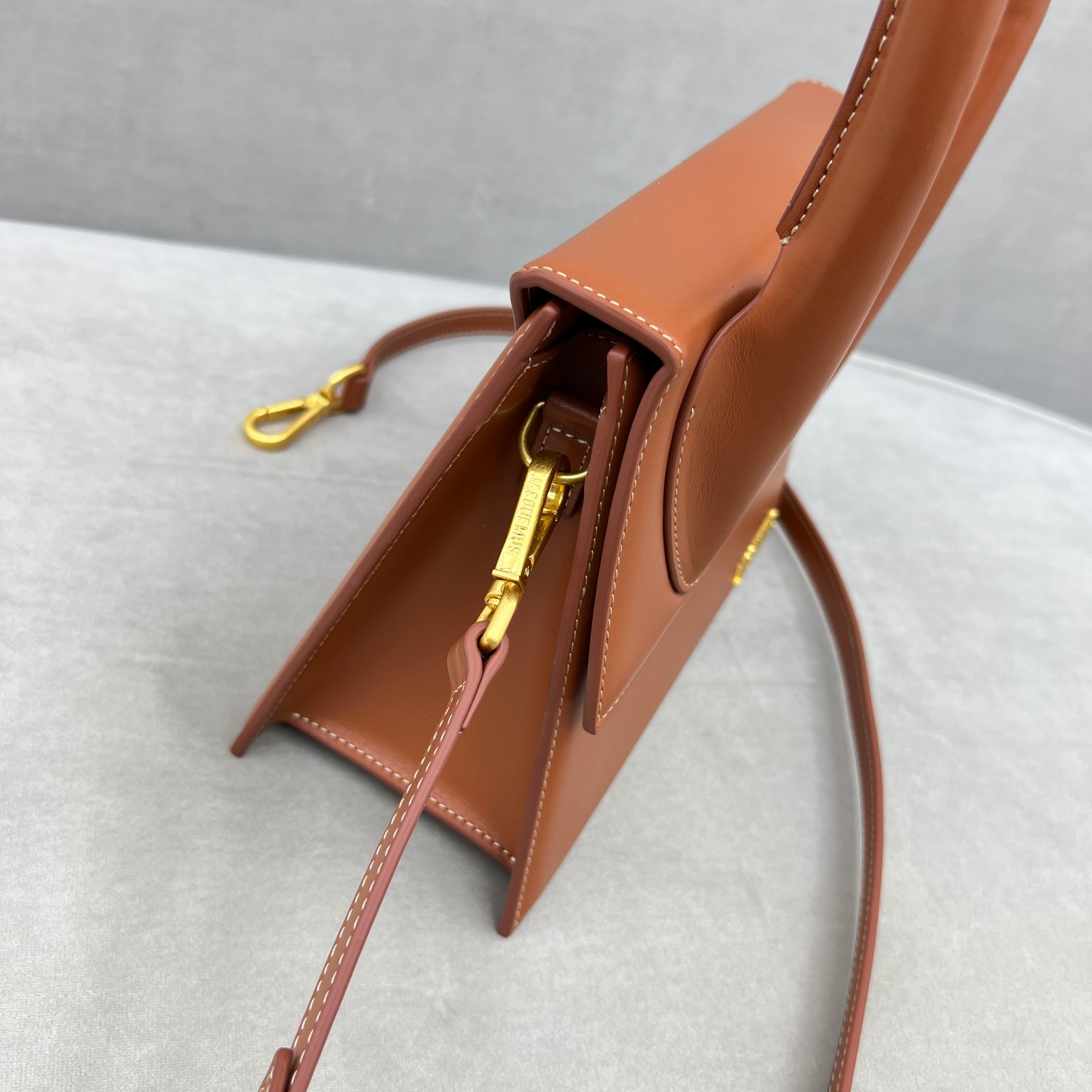 Jacquemus Le Grand Chiquito in Natural