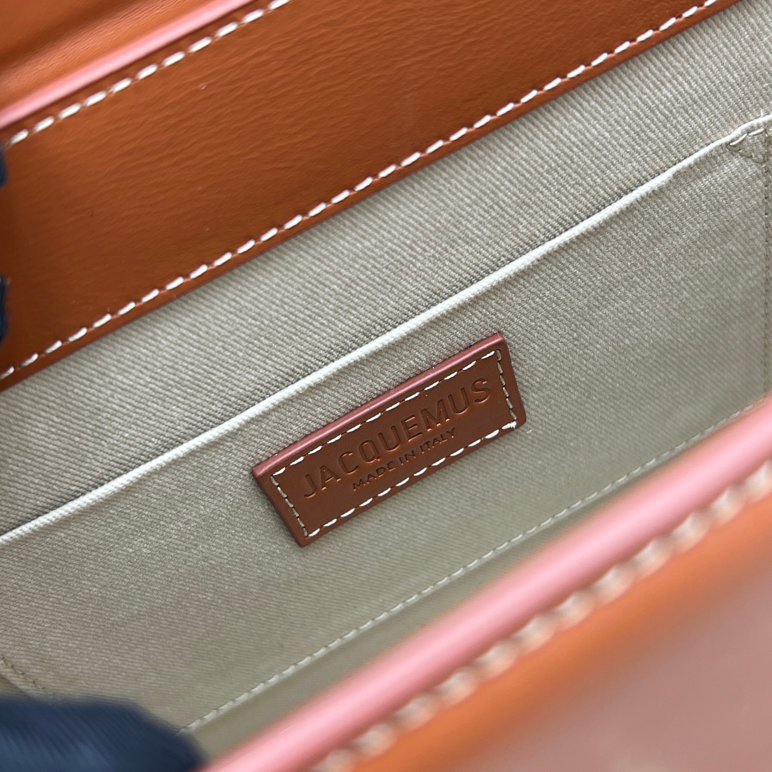 Jacquemus Le Grand Chiquito in Natural