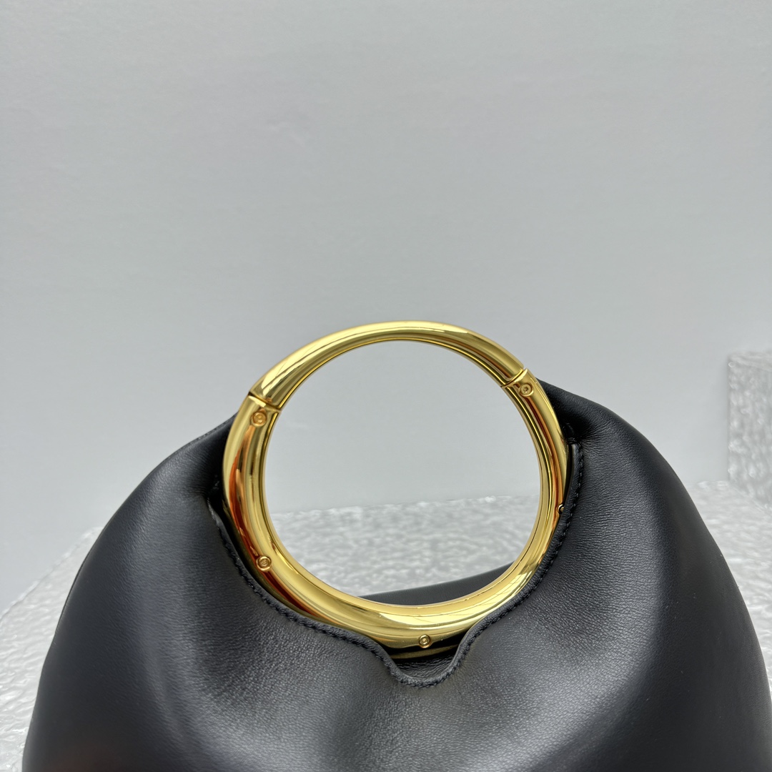 Jacquemus The Small Calino In Black  Jacquemus 019512