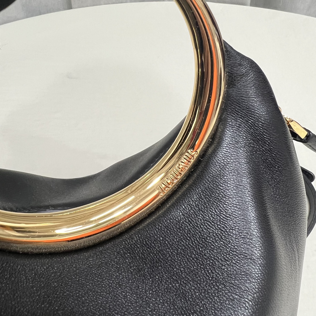 Jacquemus Le Porte Calino Leather Top Handle Bag in black
