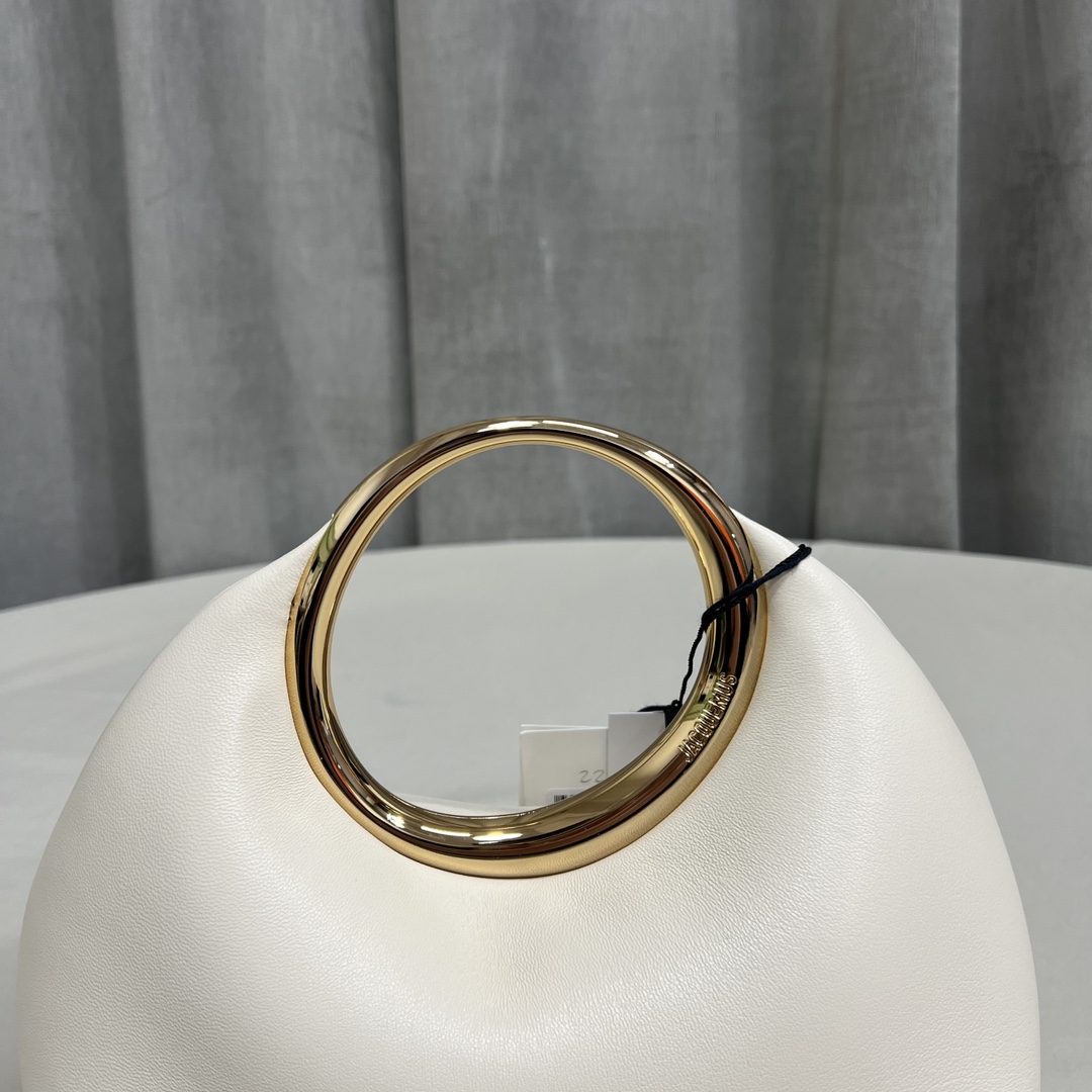 Jacquemus Handbag Le Petit Bambola in Natural | Jacquemus 02019