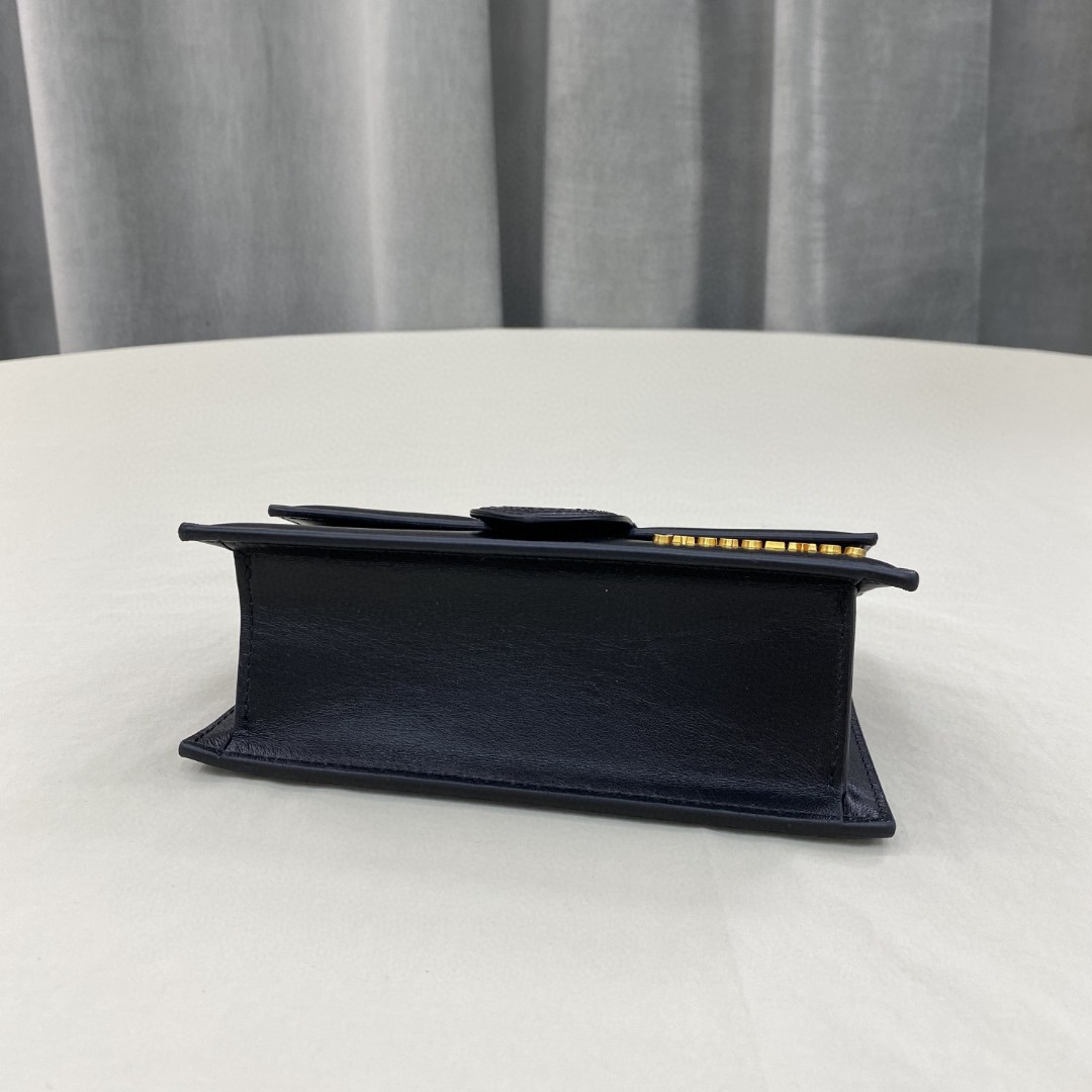 Jacquemus Le Grand Bambino Top Handle Bag - Black |