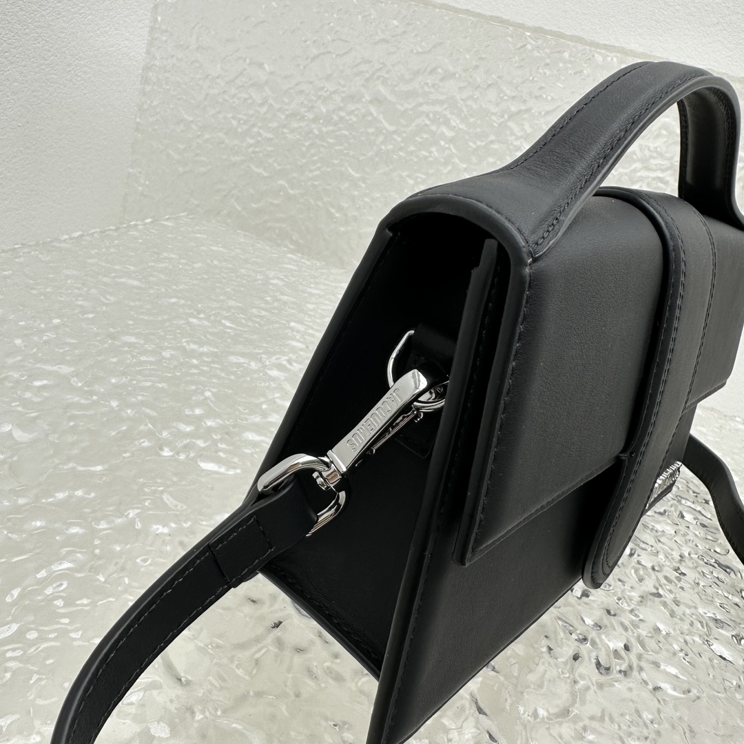 Jacquemus The Big Bambino top-handle Leather Bag black