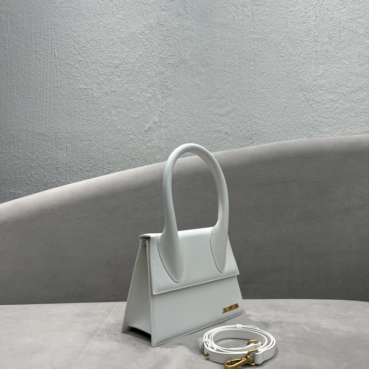 bag Jacquemus Le Chiquito Moyen 213BA005-3000- ...