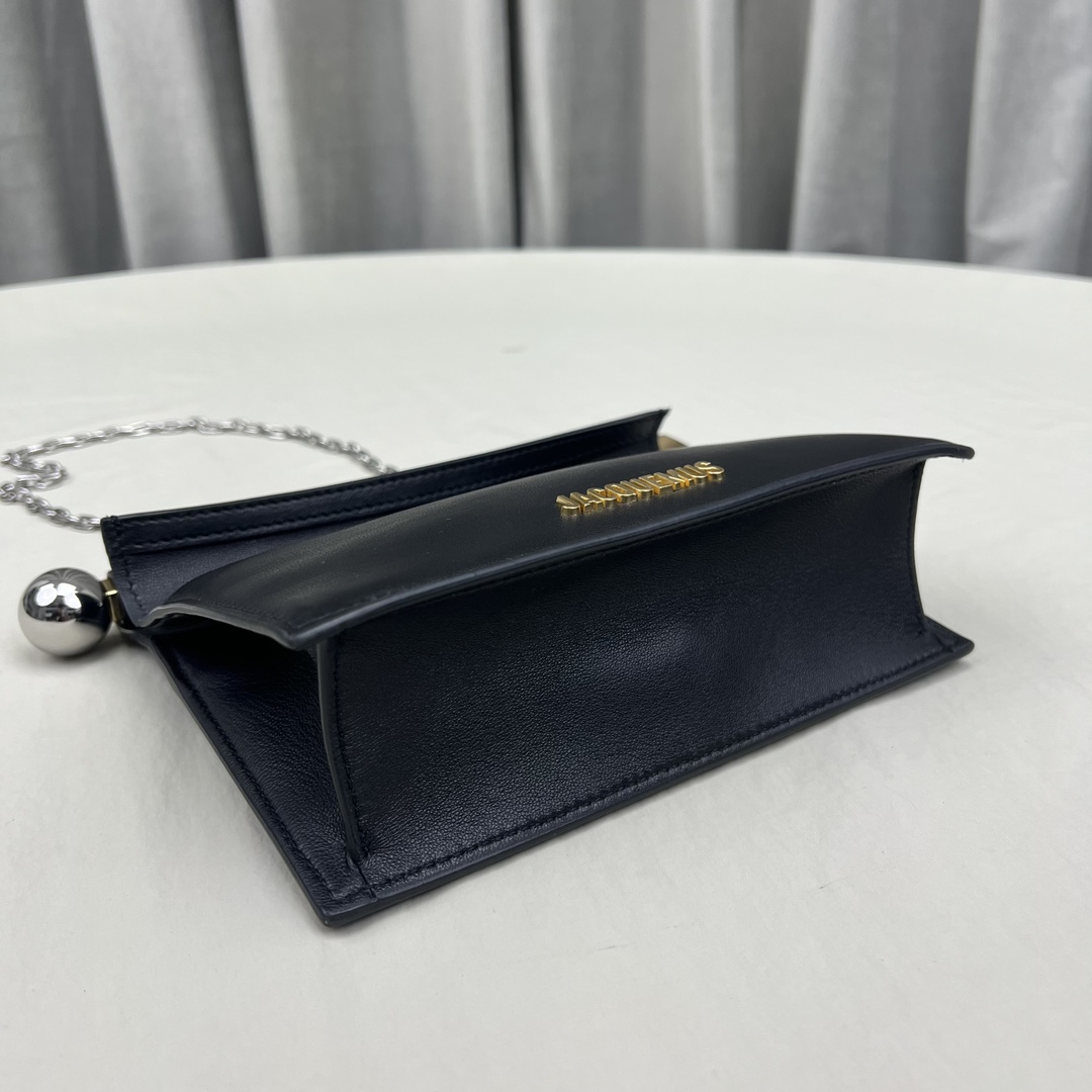 Jacquemus The Small Rond Carrã Clutch Bag in Black  Jacquemus 02289