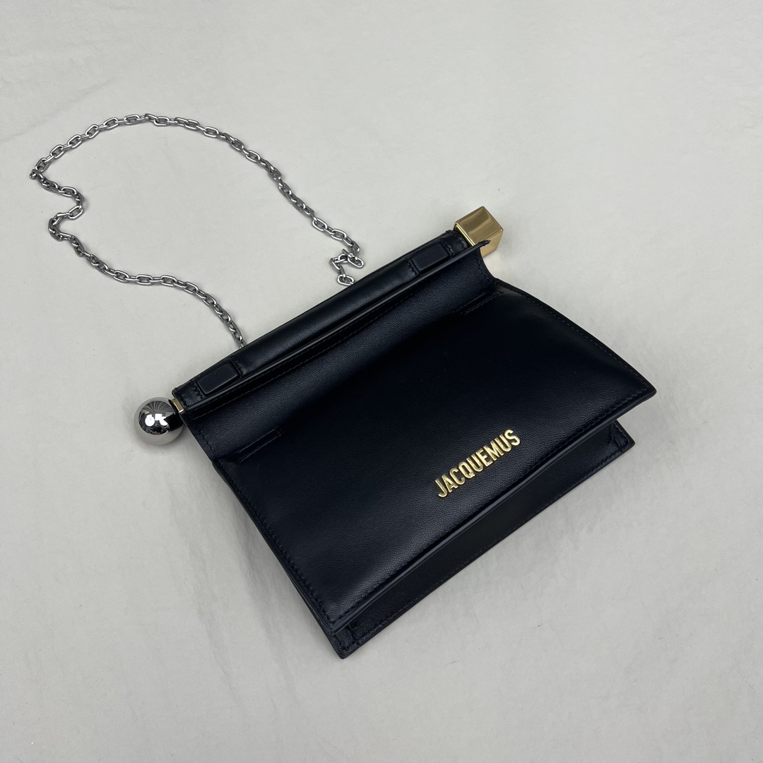 Jacquemus The Small Rond Carrã Clutch Bag in Black  Jacquemus 02289