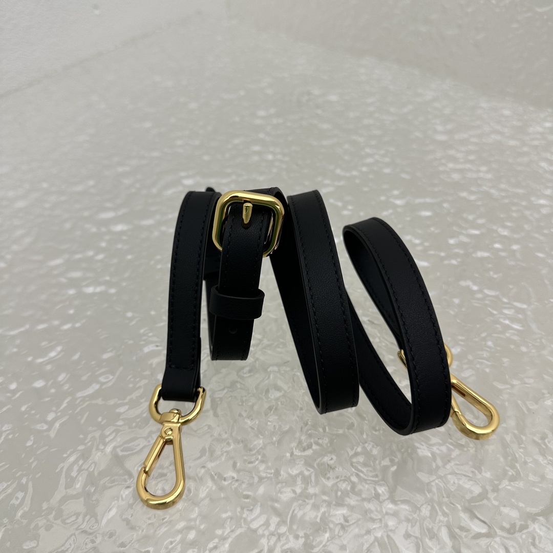 Jacquemus Le Chiquito Long WalletonChain Women Black Jacquemus 02309