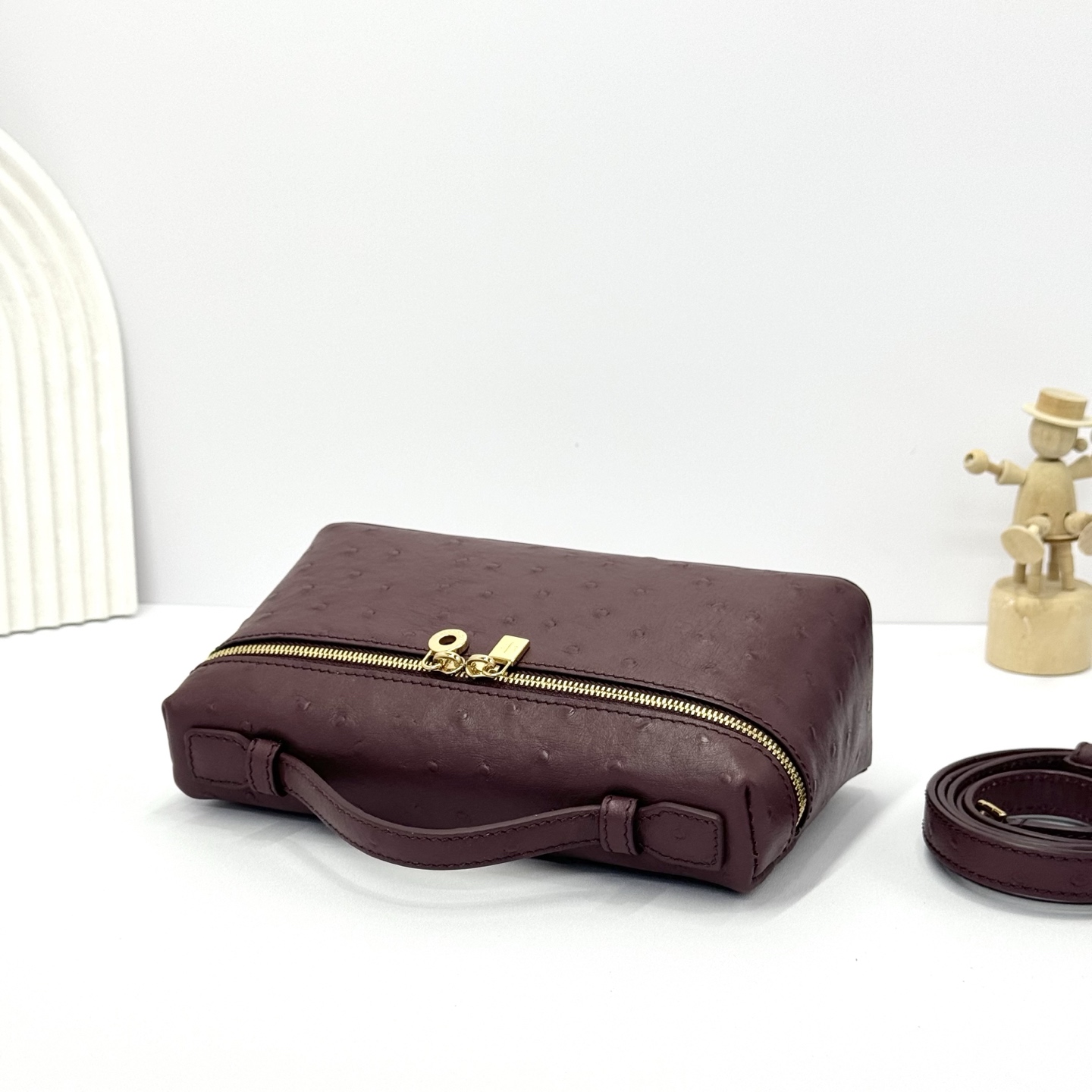 Buy Loro Piana bugrundy Extra Pocket L19 Bag in Ostrich Leather For Women Online