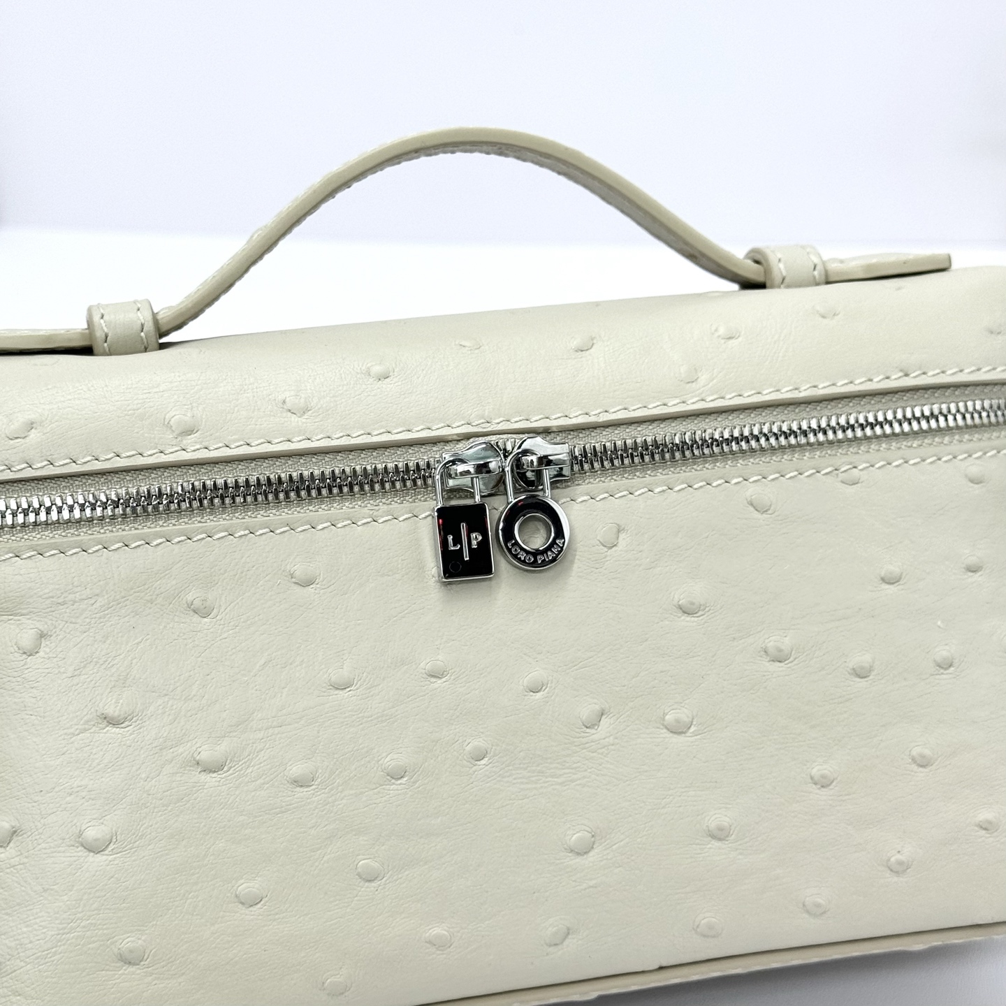 Loro Piana - L19 Extra Pocket Tan Ostrich Leather Crossbodyy