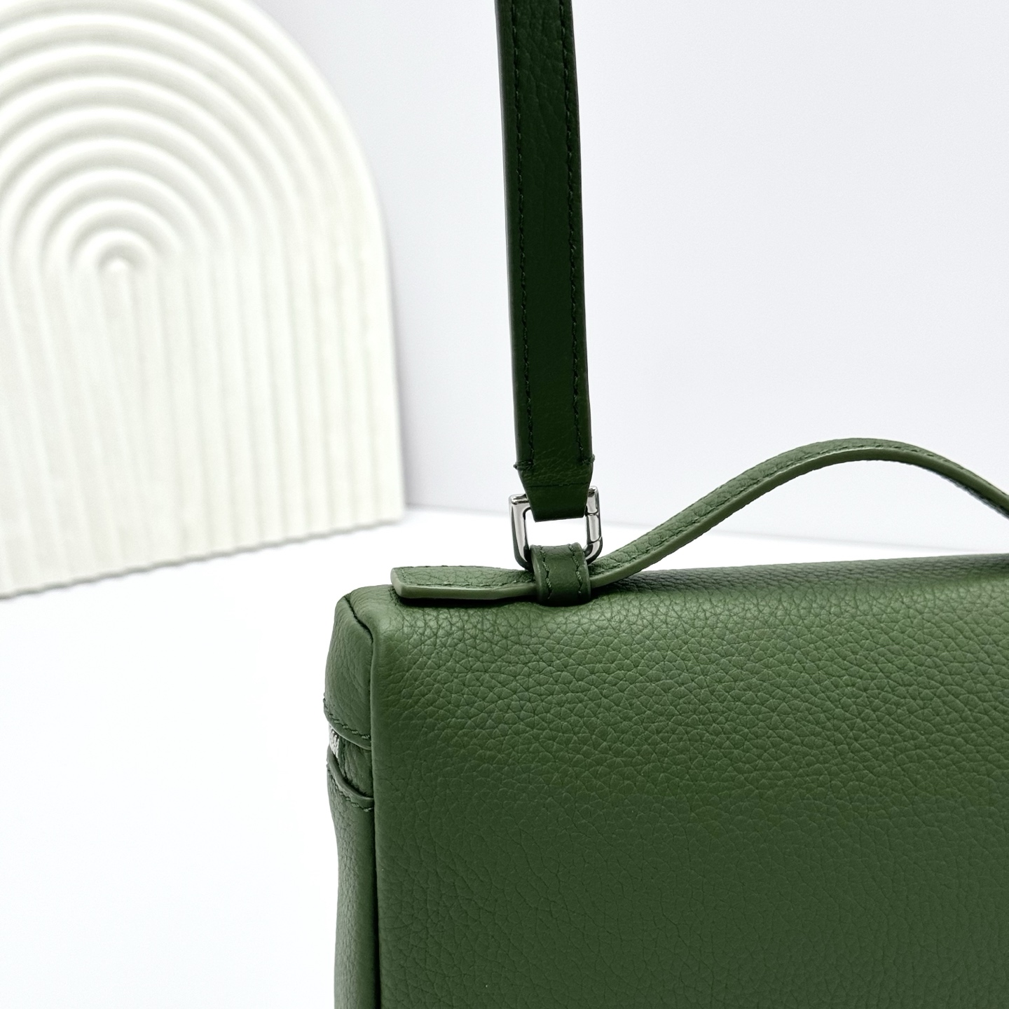 Leather handbag Loro Piana Green in Leather - 42043951
