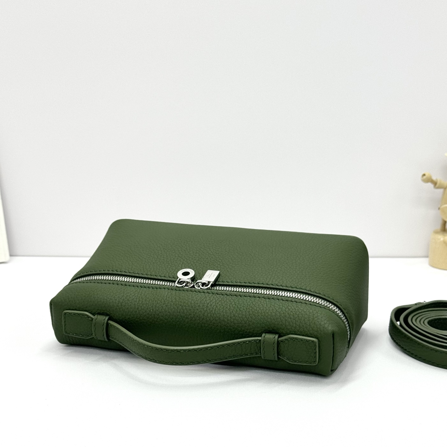 Leather handbag Loro Piana Green in Leather - 42043951
