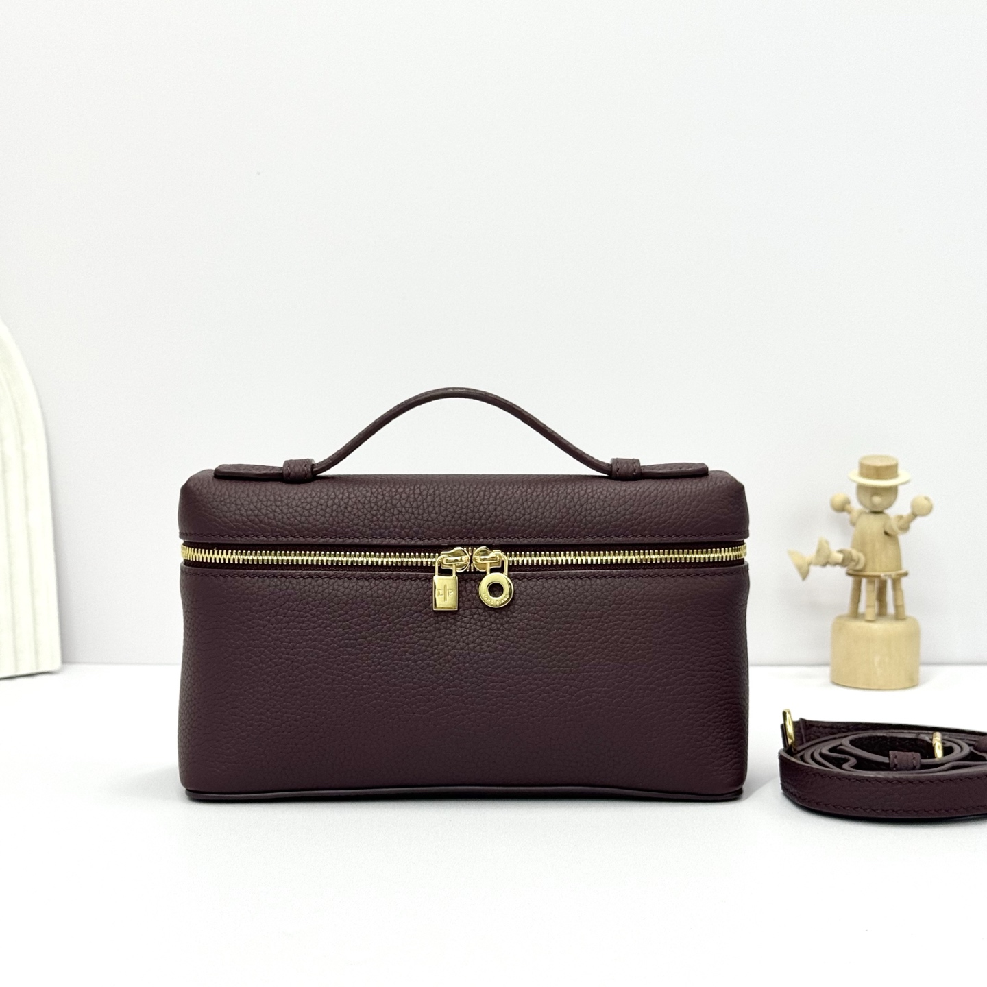 Extra pocket leather handbag Loro Piana Burgundy in Leather