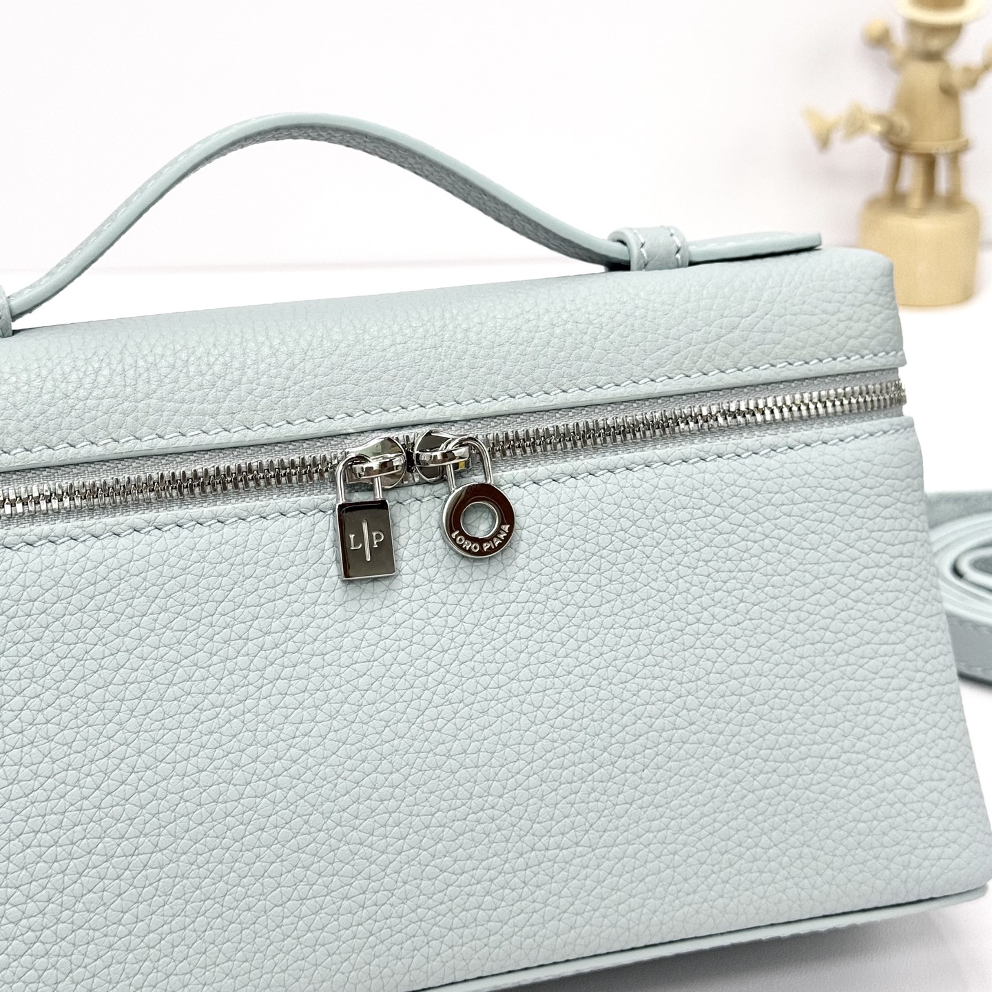 Loro Piana L19 Extra Pocket Hammered Calfskin Minty Breeze bag blue sky Original 2025 |