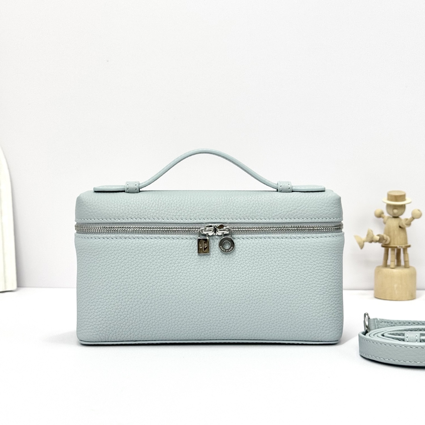 Loro Piana L19 Extra Pocket Hammered Calfskin Minty Breeze bag blue sky Original 2025 |
