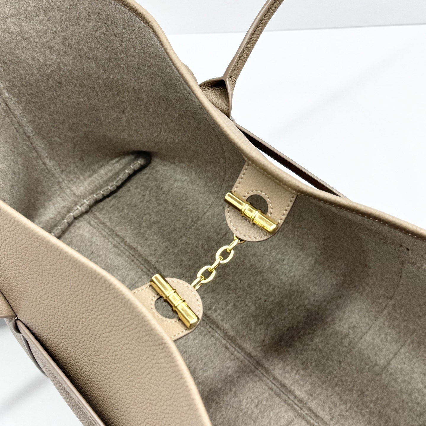 Loro Piana Ghiera leather-buckle Shopper Bag | Brown