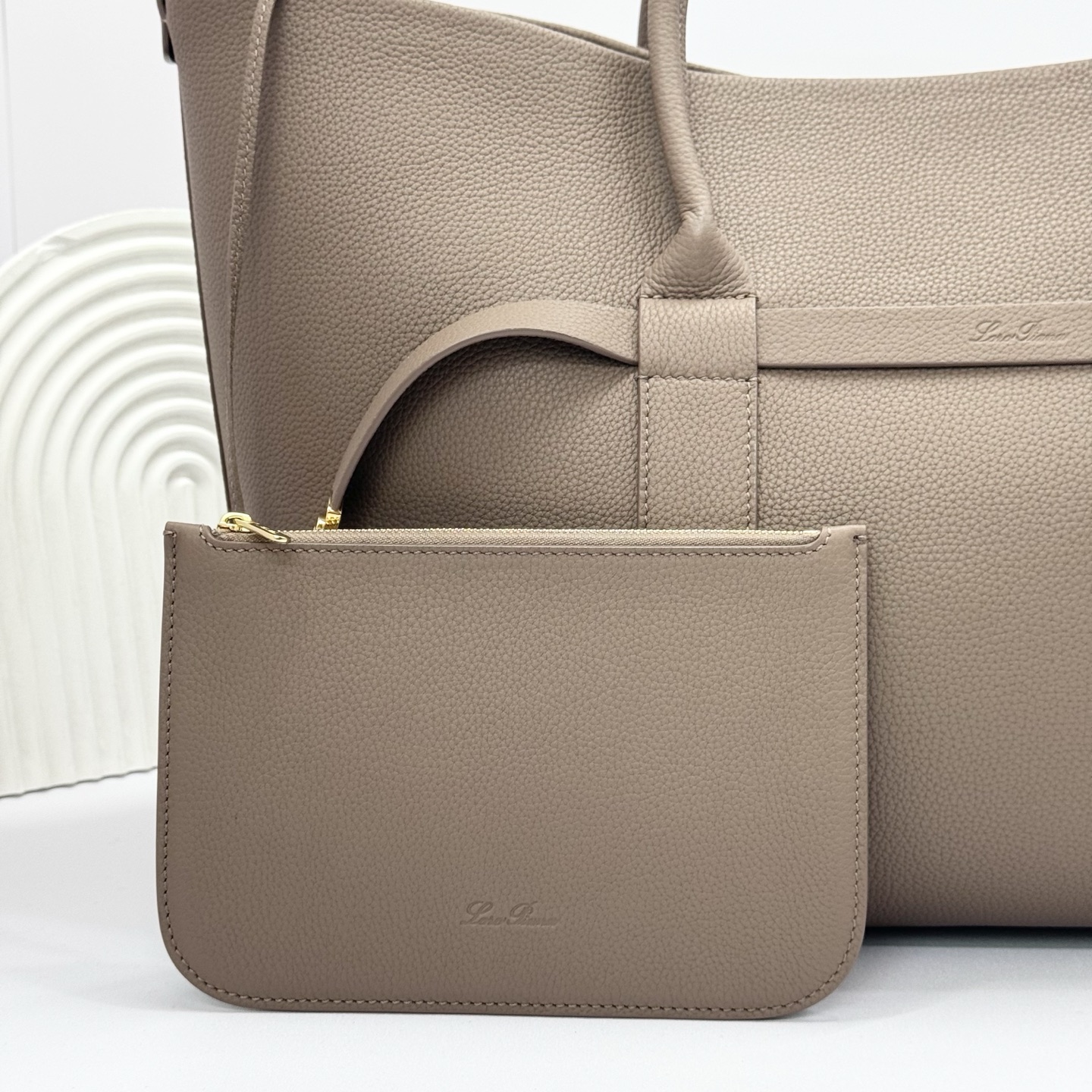 Loro Piana Ghiera leather-buckle Shopper Bag | Brown