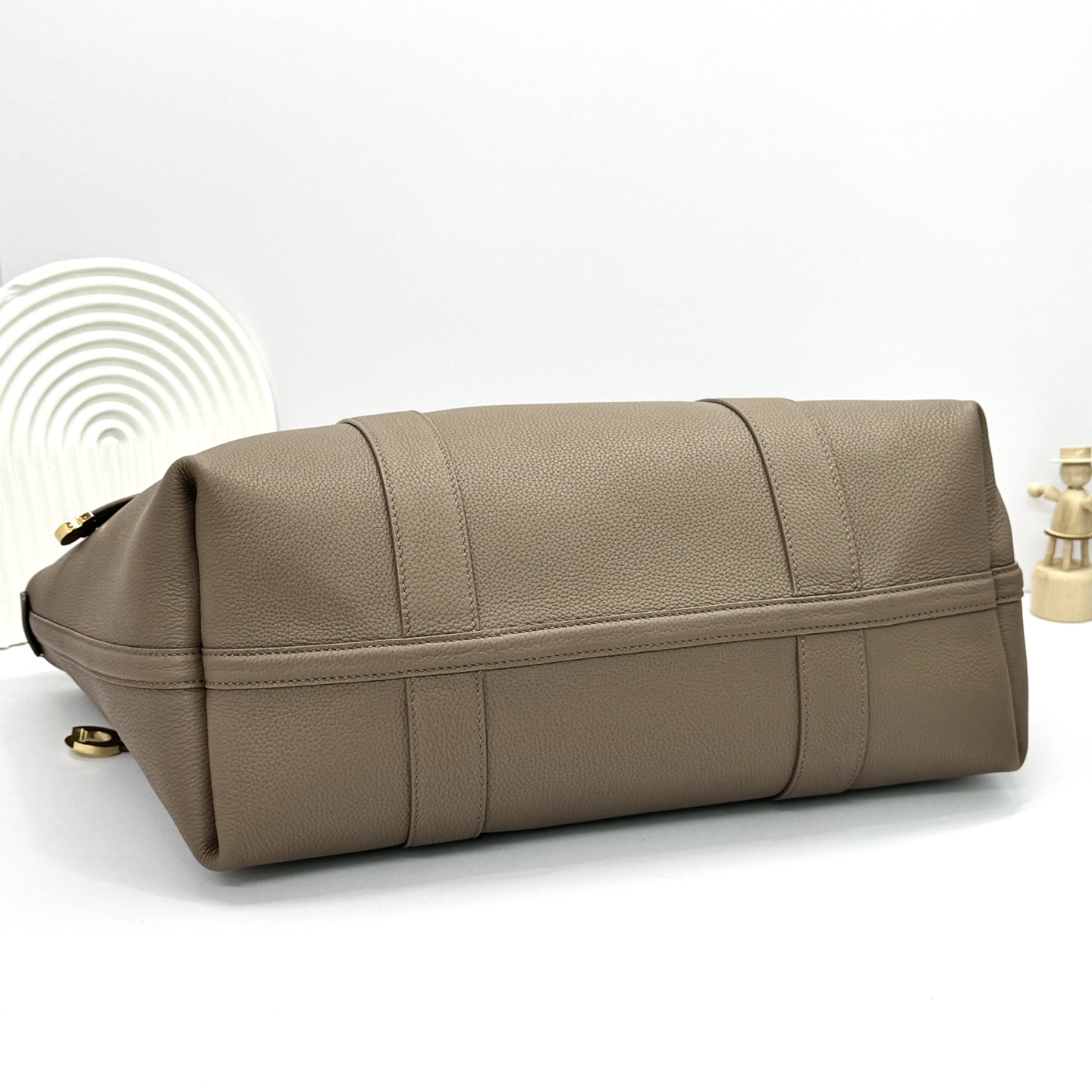Loro Piana Ghiera leather-buckle Shopper Bag | Brown