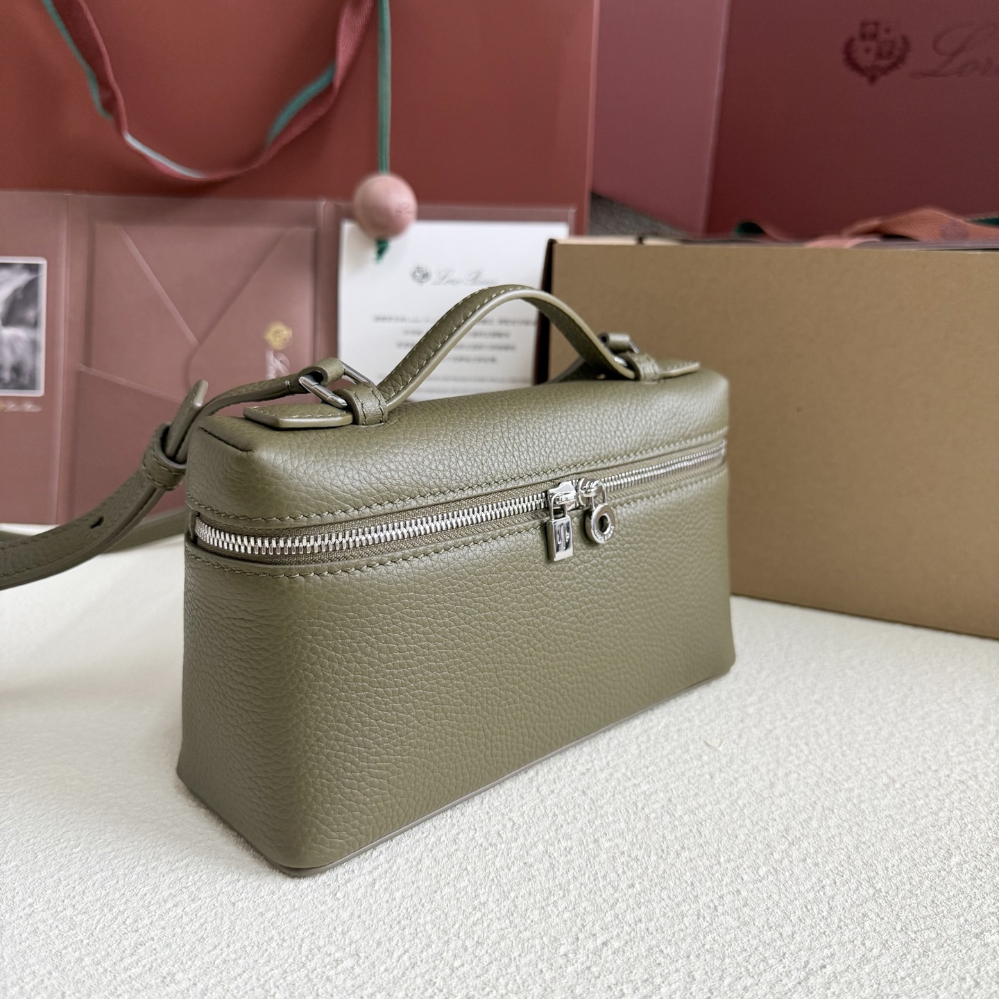 Loro Piana Extra Pocket L19 Ostrich Leather Color Whisper green