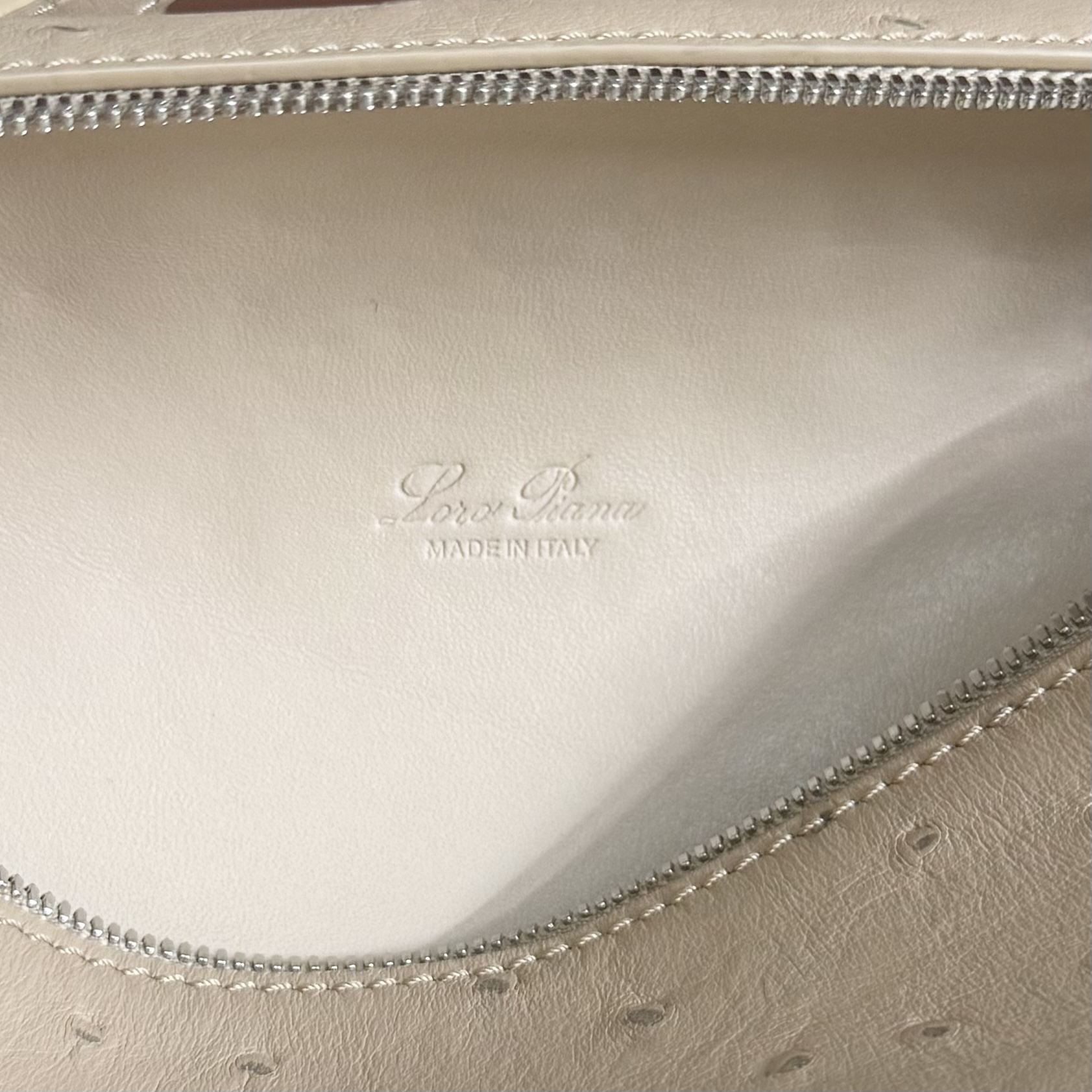 Loro Piana Extra Pocket L19 Ostrich Leather Color Whisper beige