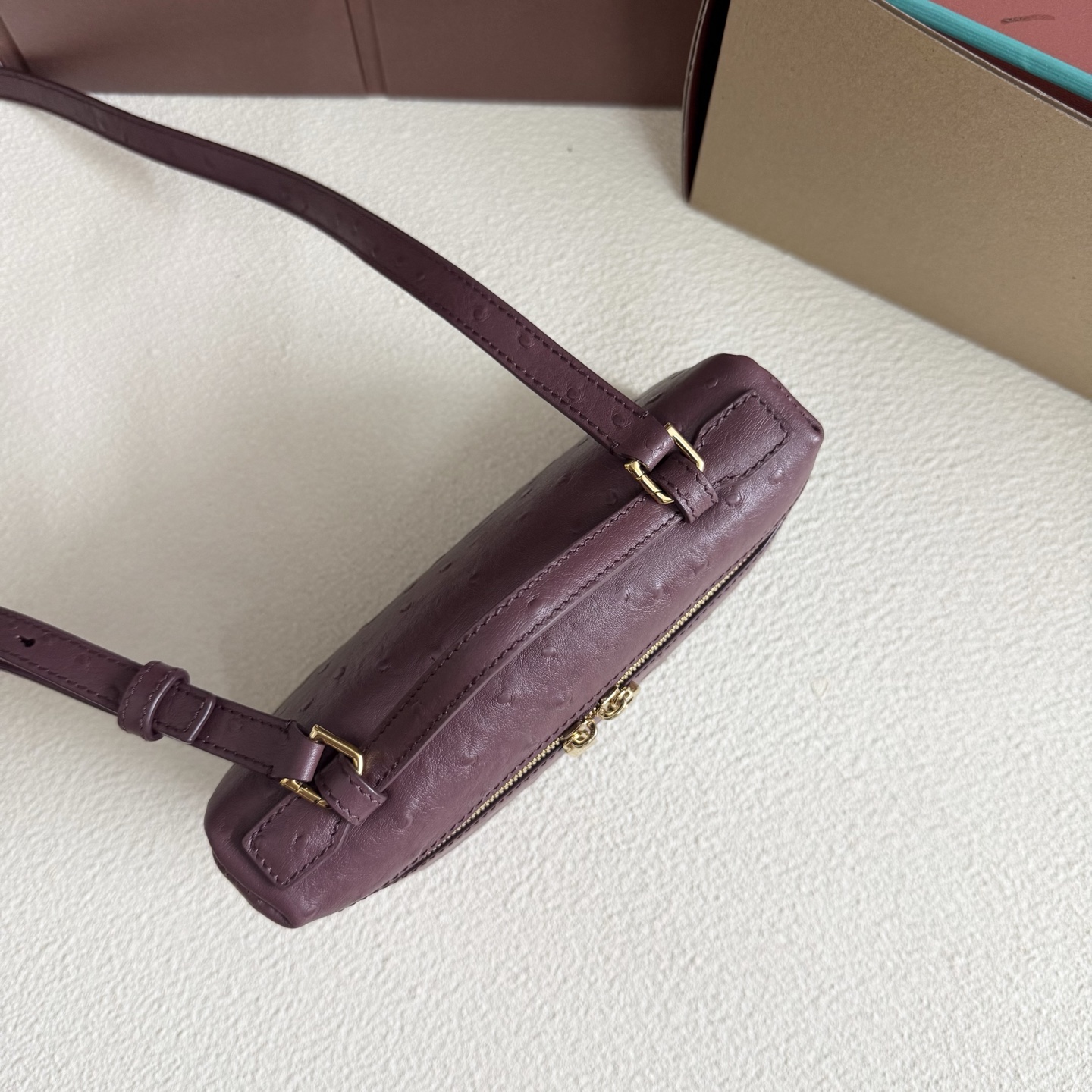 Loro Piana Extra Pocket L19 Ostrich Leather Color Whisper brow red