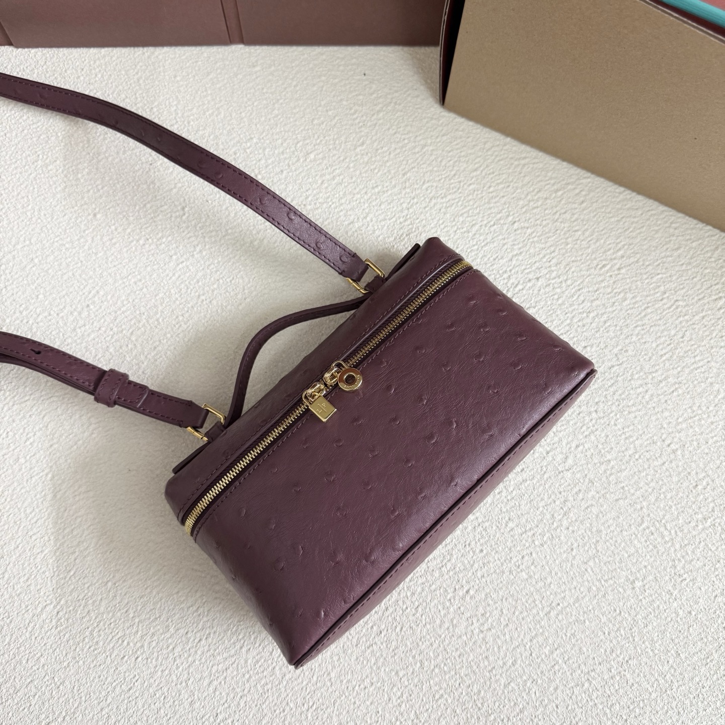 Loro Piana Extra Pocket L19 Ostrich Leather Color Whisper brow red