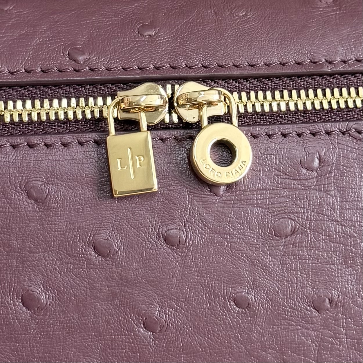 Loro Piana Extra Pocket L19 Ostrich Leather Color Whisper brow red