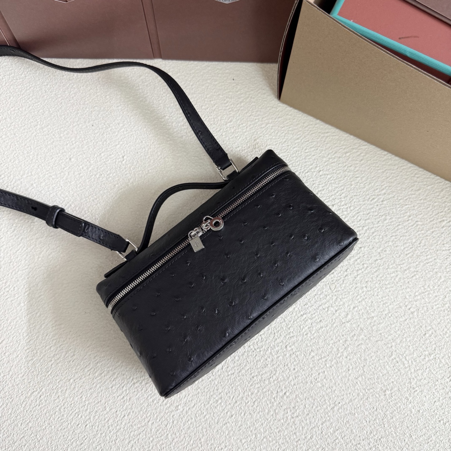 Loro Piana Extra Pocket L19 Ostrich Leather Color Whisper black