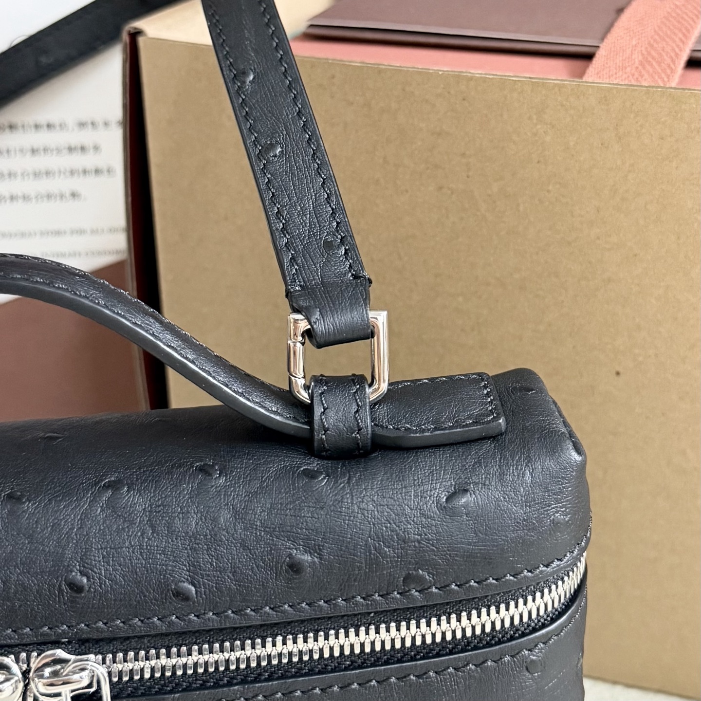 Loro Piana Extra Pocket L19 Ostrich Leather Color Whisper black